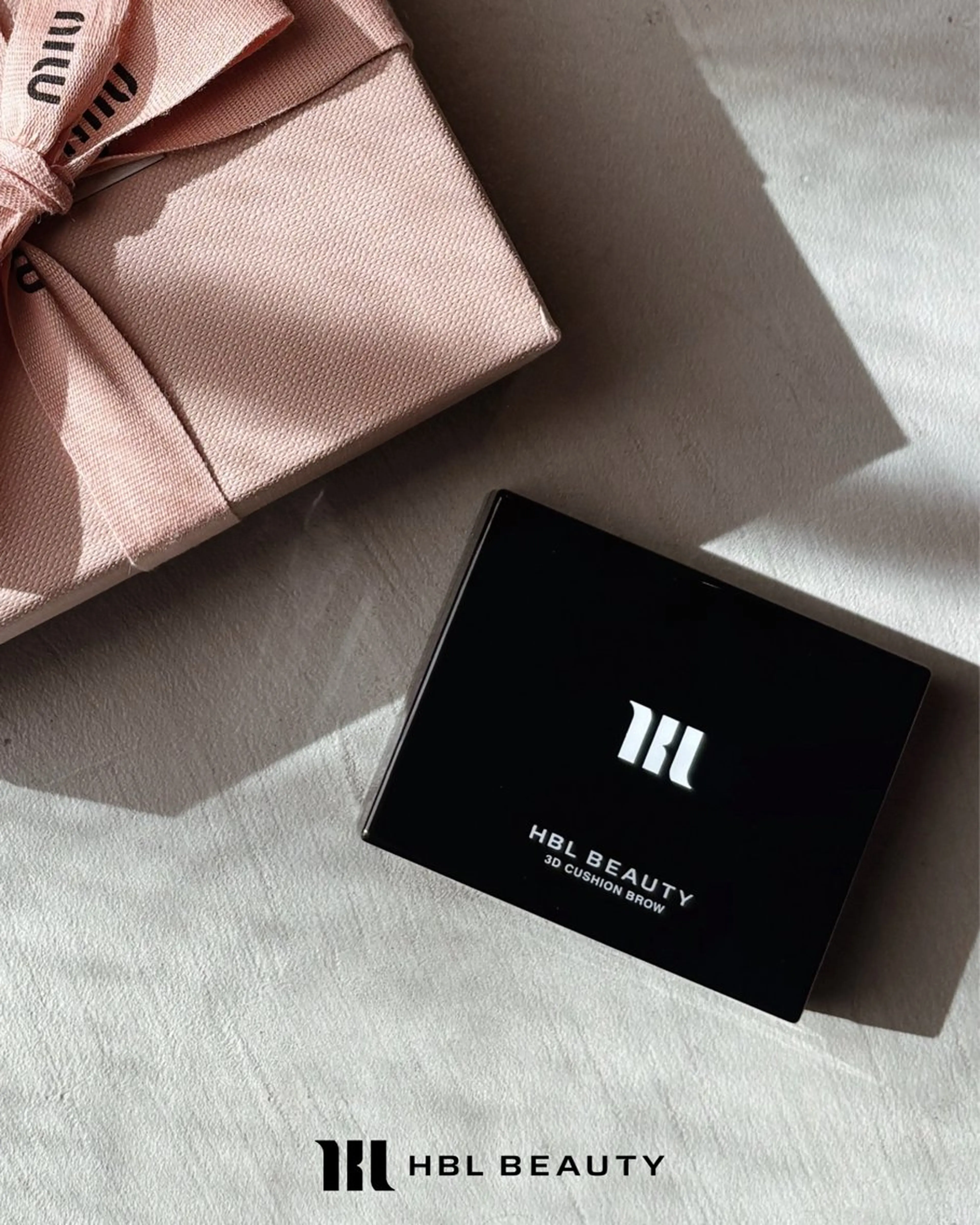 アイブロウ ハリウッドブロウリフト 眉毛ワックス脱毛 コスメティックアート  ︎︎の眉毛・アイブロウイメージ