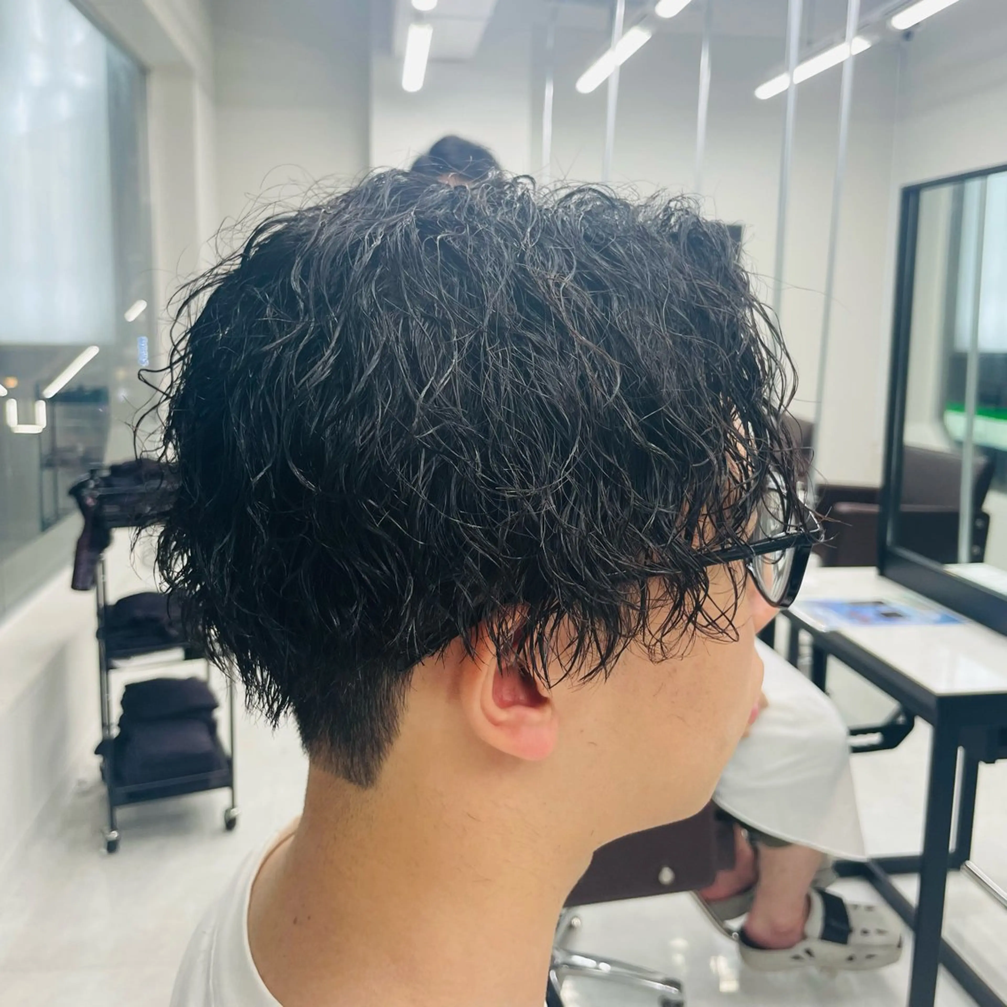 ミディアム パーマ メンズ メンズカット特化✂︎ SHINGO 本厚木のヘアスタイル