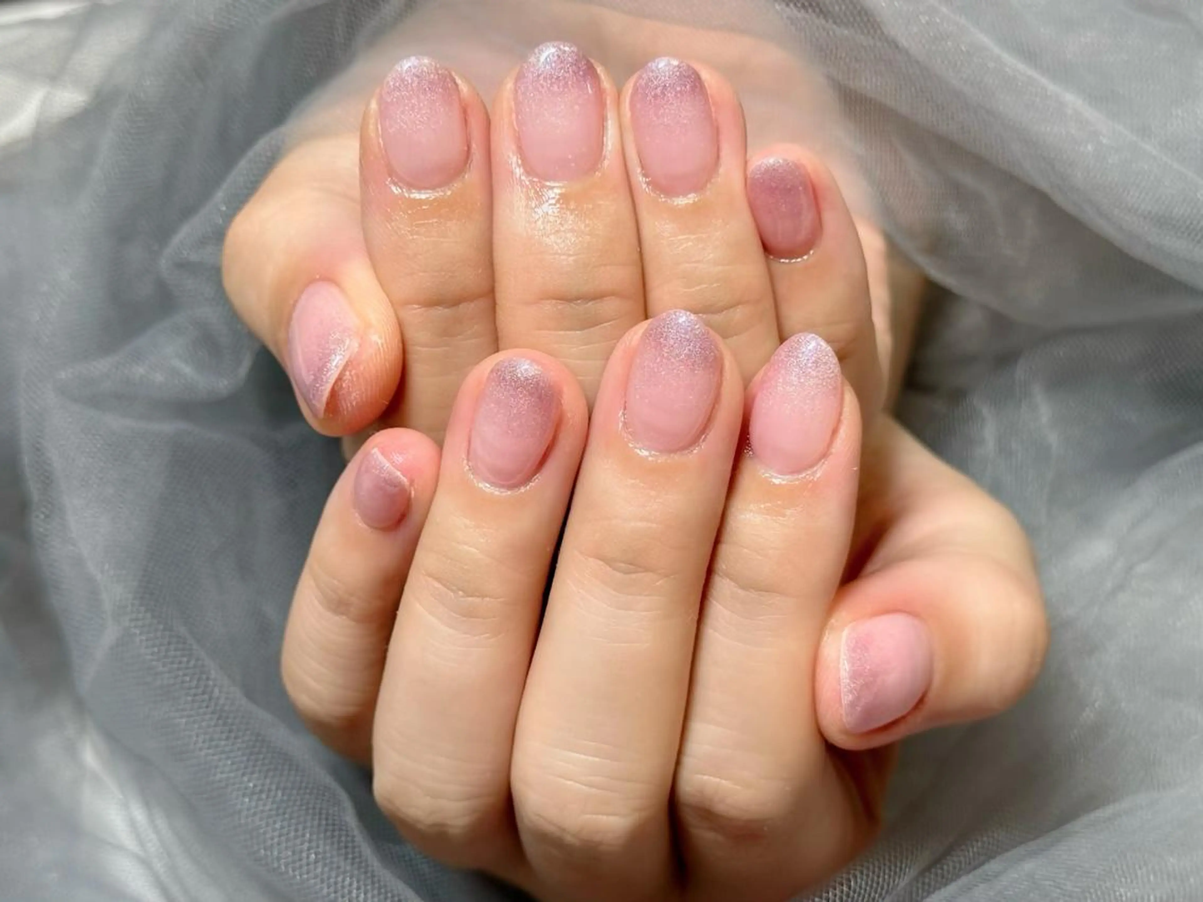 ネイル グラデーション ラメ(グリッター) ラメグラデーション シンプルネイル ハンドネイル Nail Salon KURELLYのネイルデザイン
