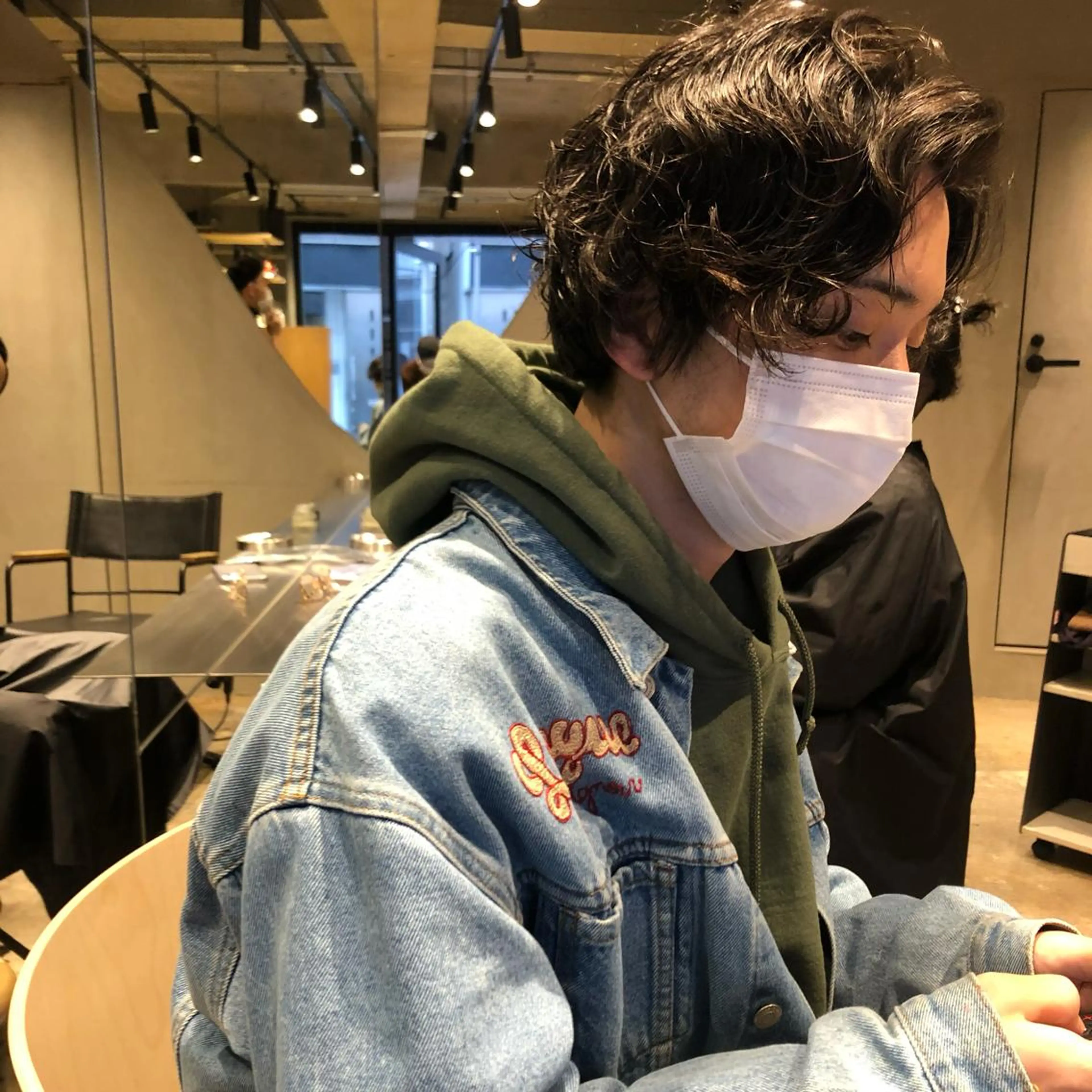 パーマ メンズ ショートボブ メンズブリーチ メンズデザインカット フェードカット メンズハイライト カット パーマ 🌈圧倒的デザイン パーマ　関和希のヘアスタイル