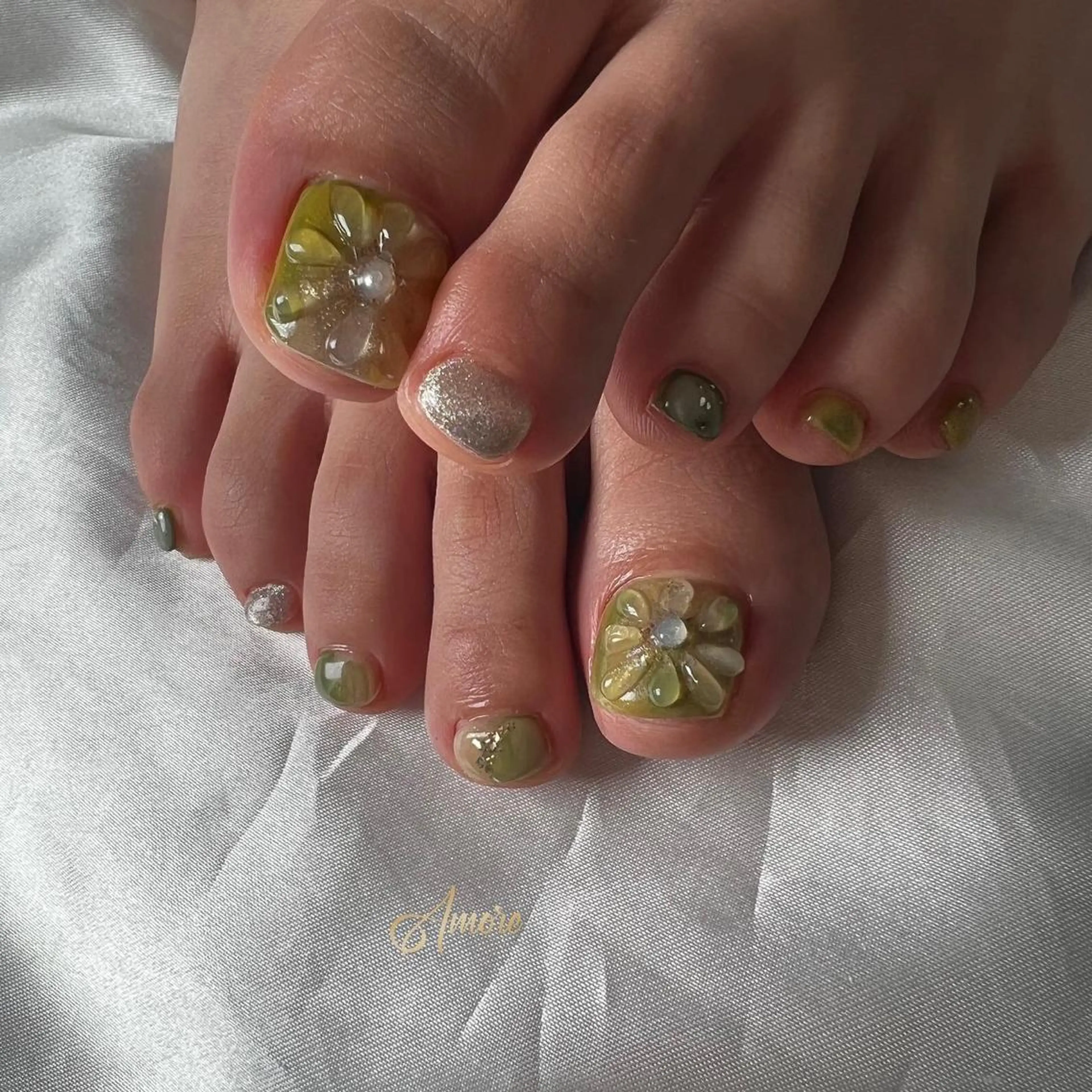 ネイル 氷ネイル・うるうるネイル マグネットネイル ミラーネイル ニュアンスネイル シンプルネイル You kyehwaのネイルデザイン