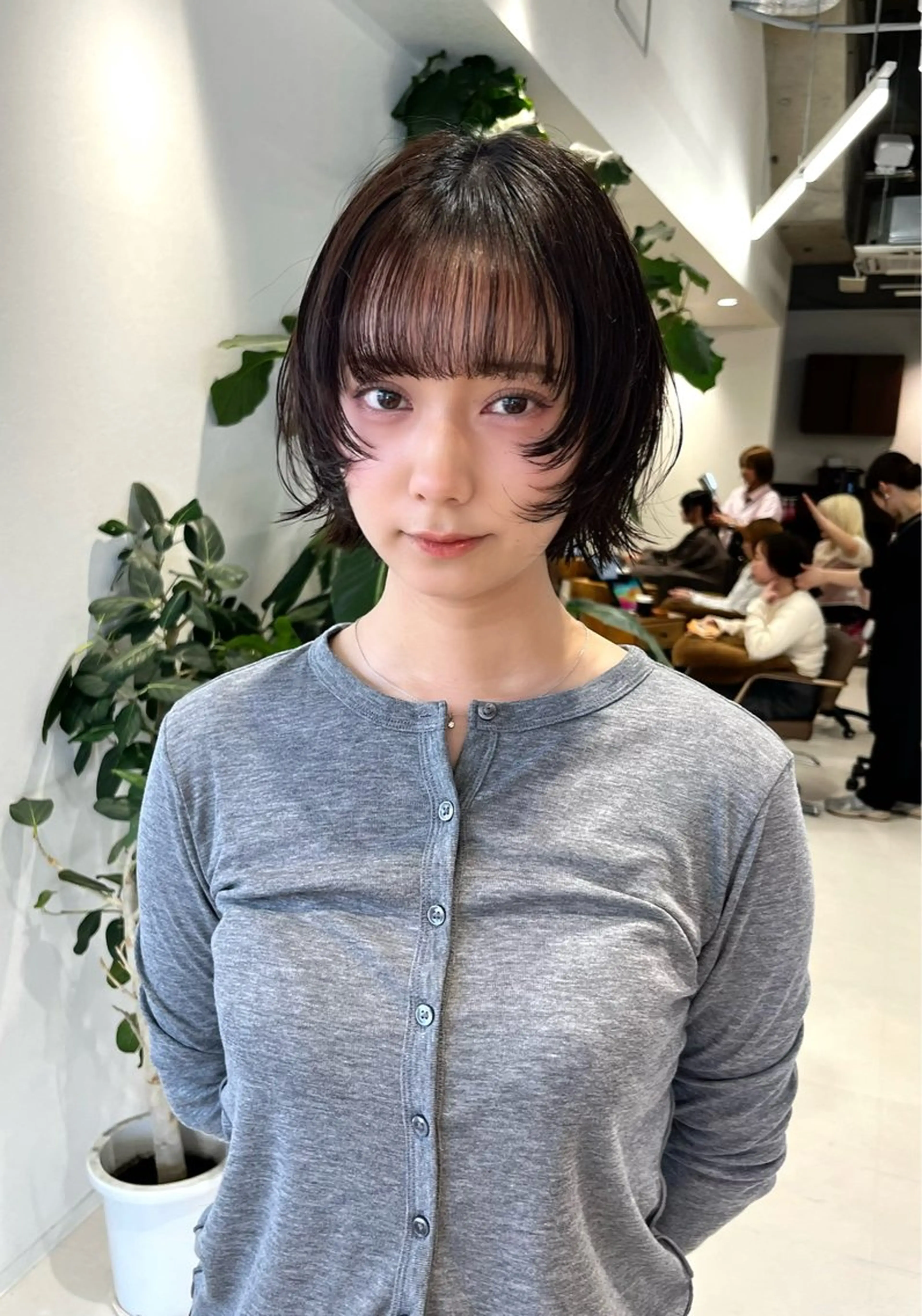 ショート カラー ブラウンカラー チョコレートブラウン レイヤーカット カット ヘアカラー トリートメント レイヤーカット/ブラ ウンカラー/河野凜のヘアスタイル