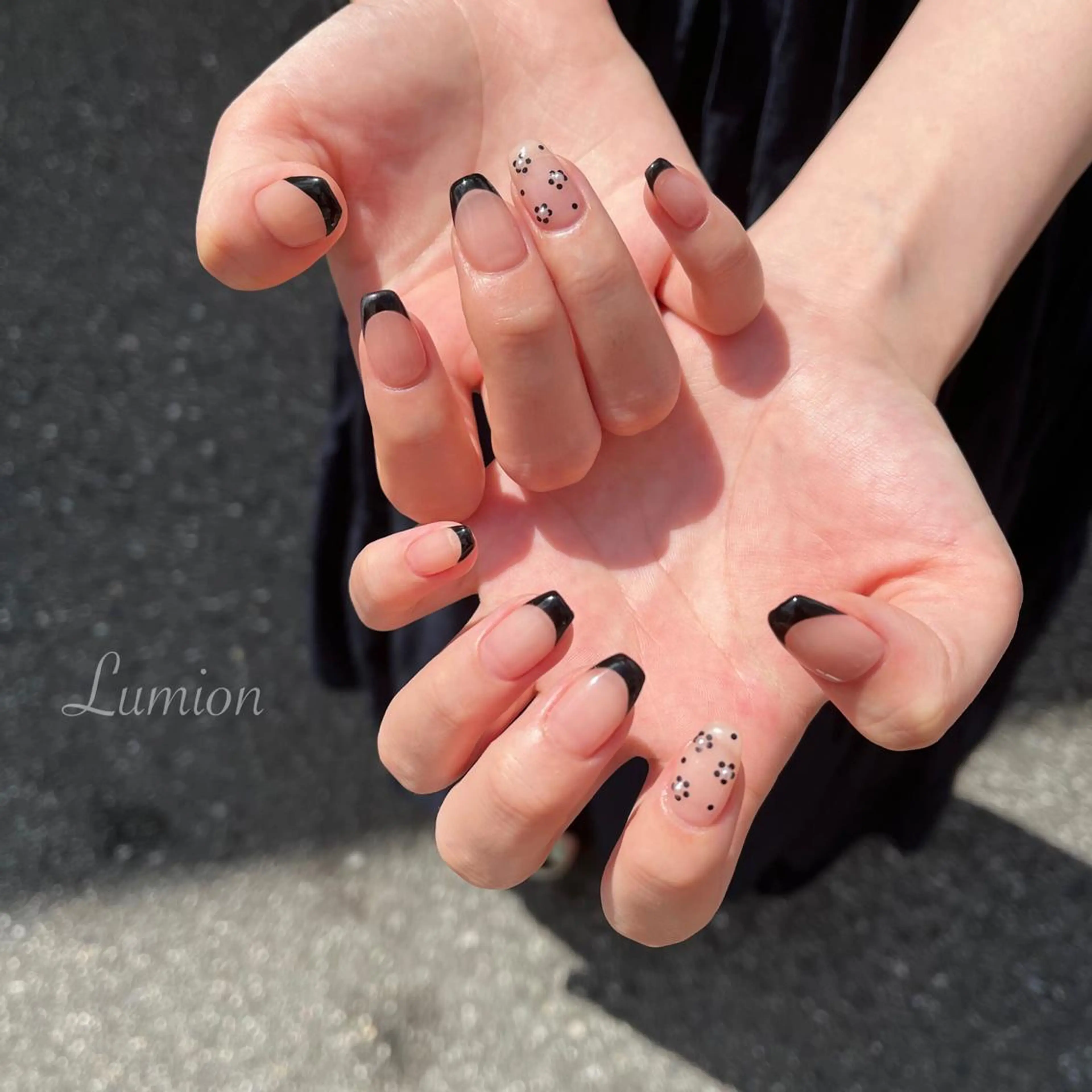 ネイル フレンチネイル nailroom Lumionのネイルデザイン