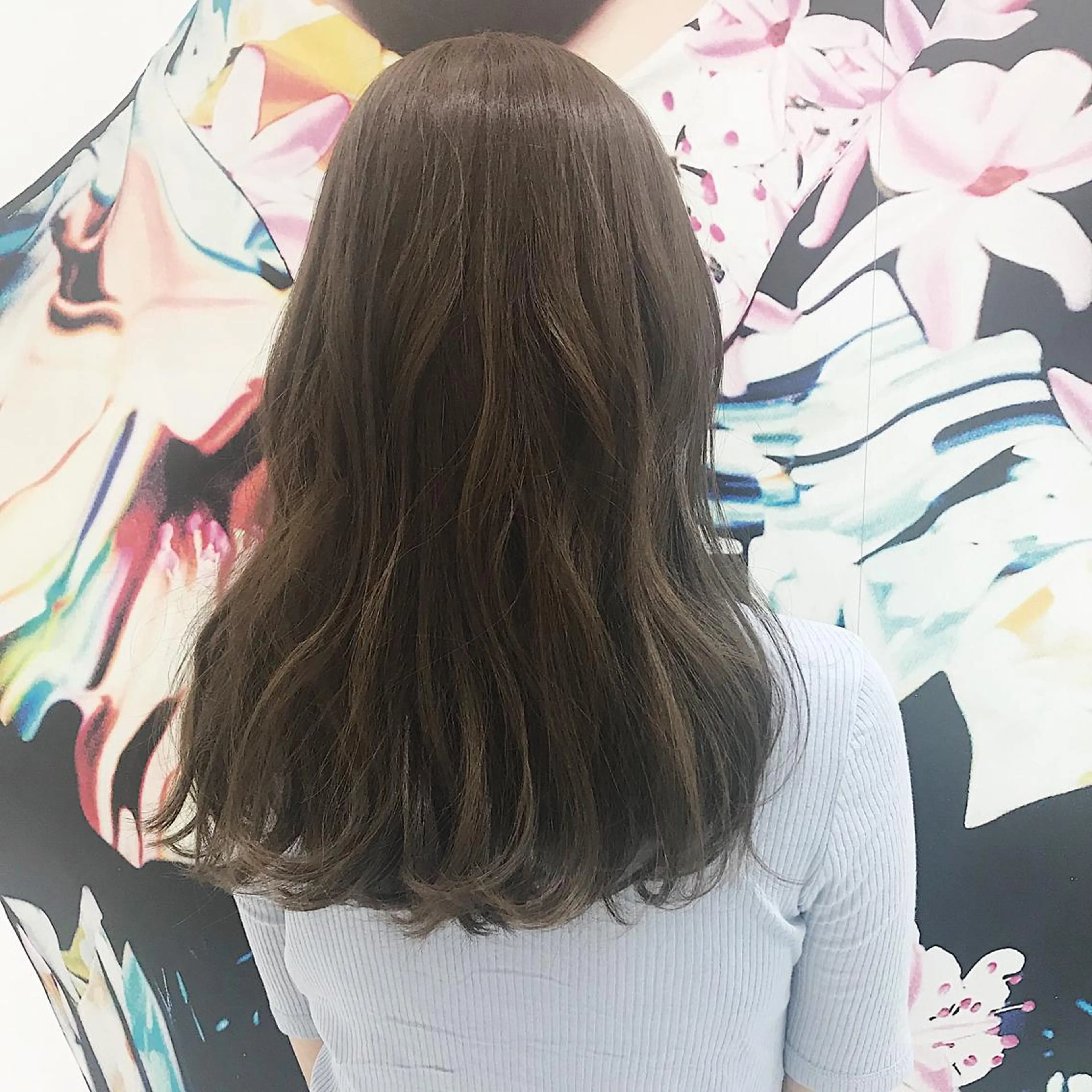 ロング カラー ベージュカラー ロング 苅北 泰輔のヘアスタイル