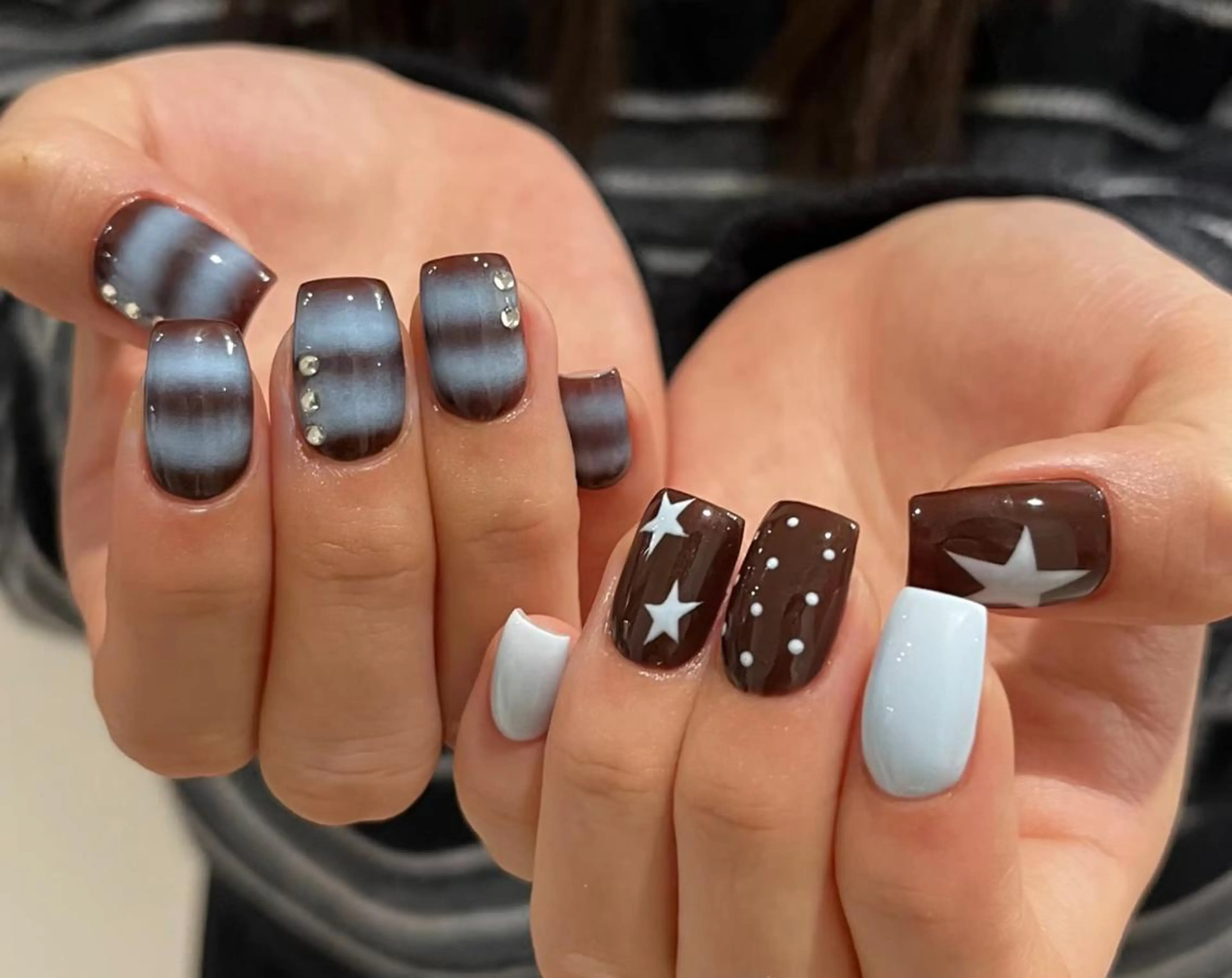 ネイル ハンドネイル 🎀 Ayaka_nailのネイルデザイン