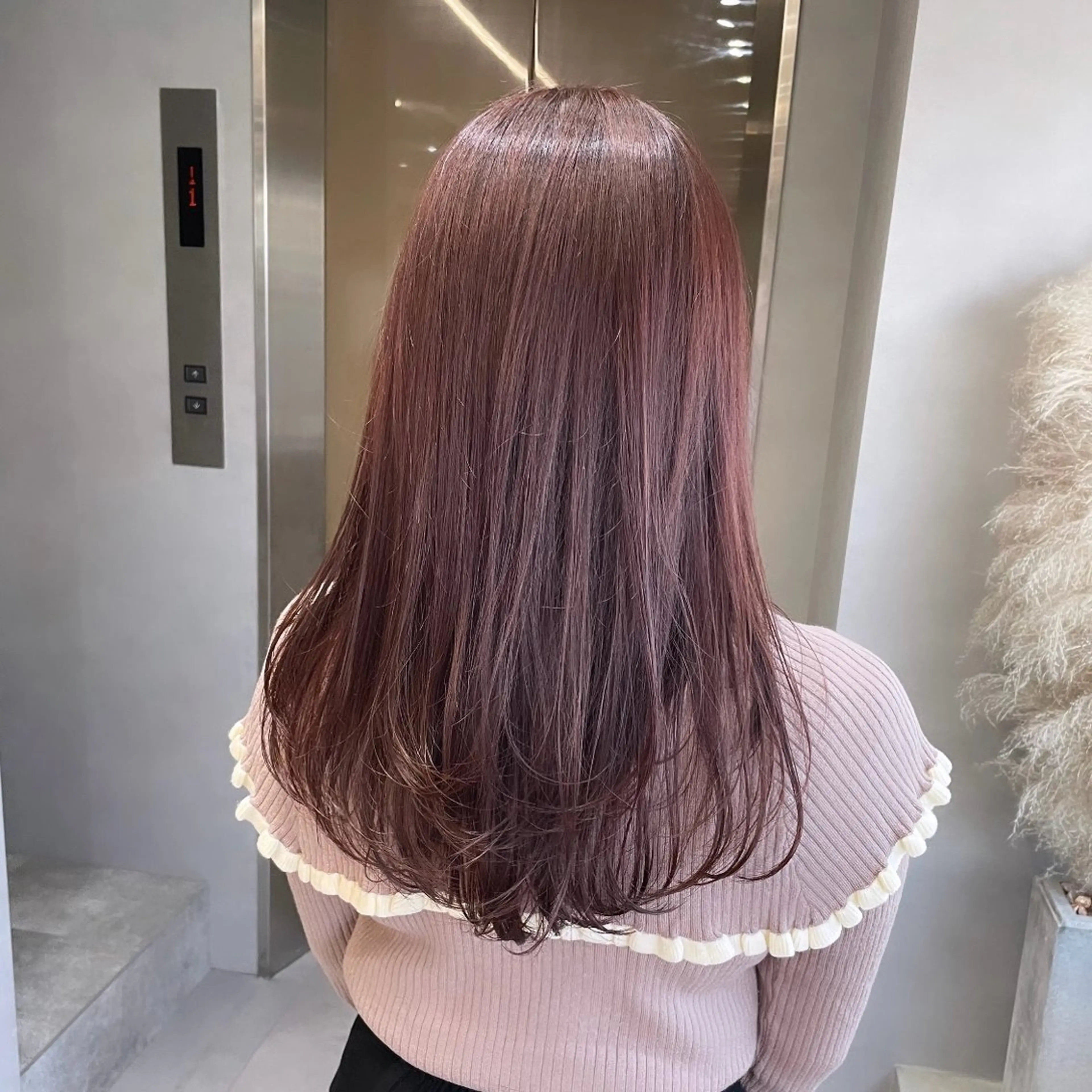 セミロング カラー ラベンダーカラー ラベンダーピンク ピンクカラー レイヤーカット ヘアカラー Rui/透明感カラー 暖色/レイヤーカットのヘアスタイル