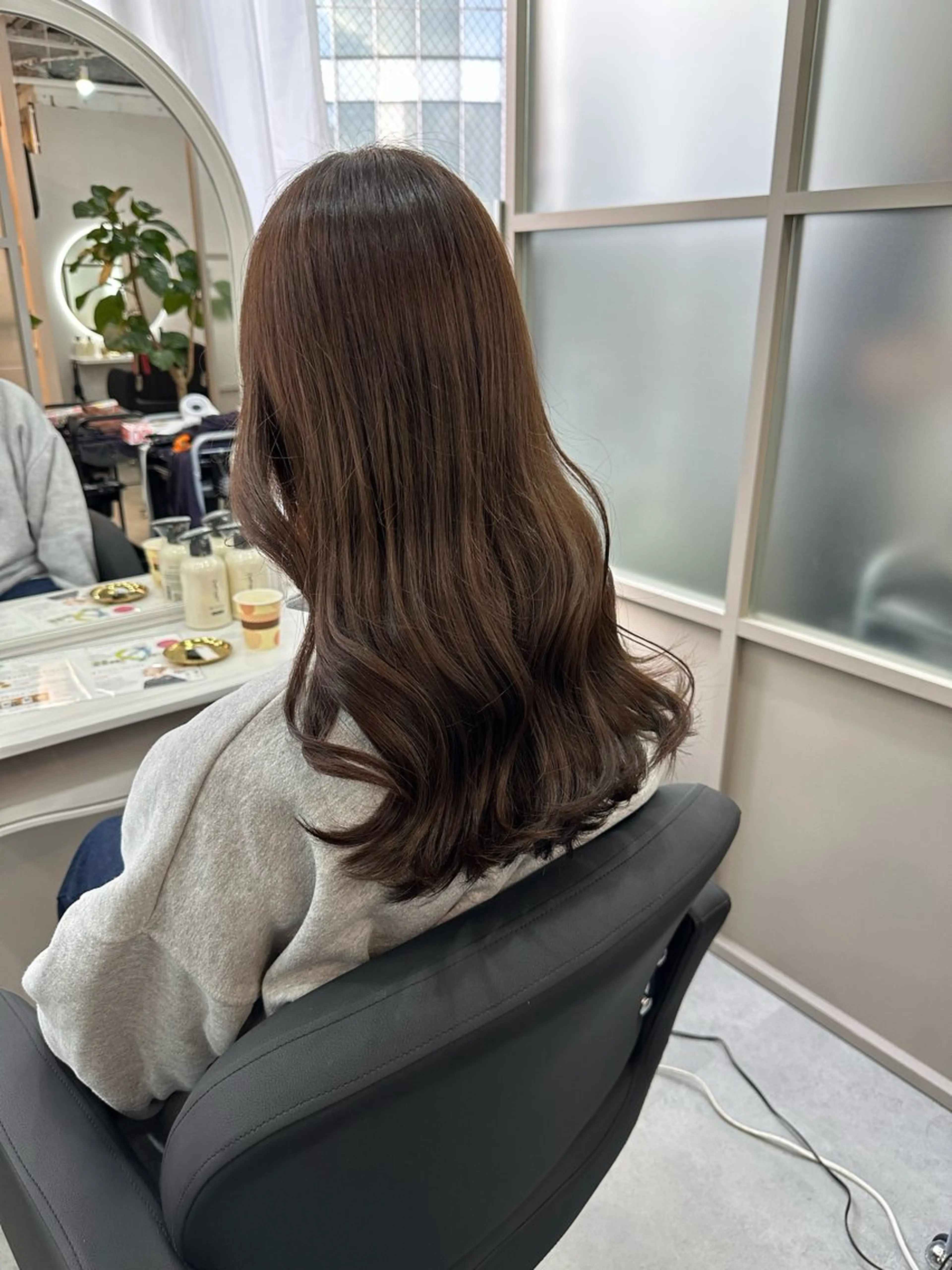 ロング カラー ブリーチ 透明感カラー 顔まわりレイヤー 顔周りカット 髪質改善 ヘアカラー 髪質改善/縮毛矯正 taichiのヘアスタイル