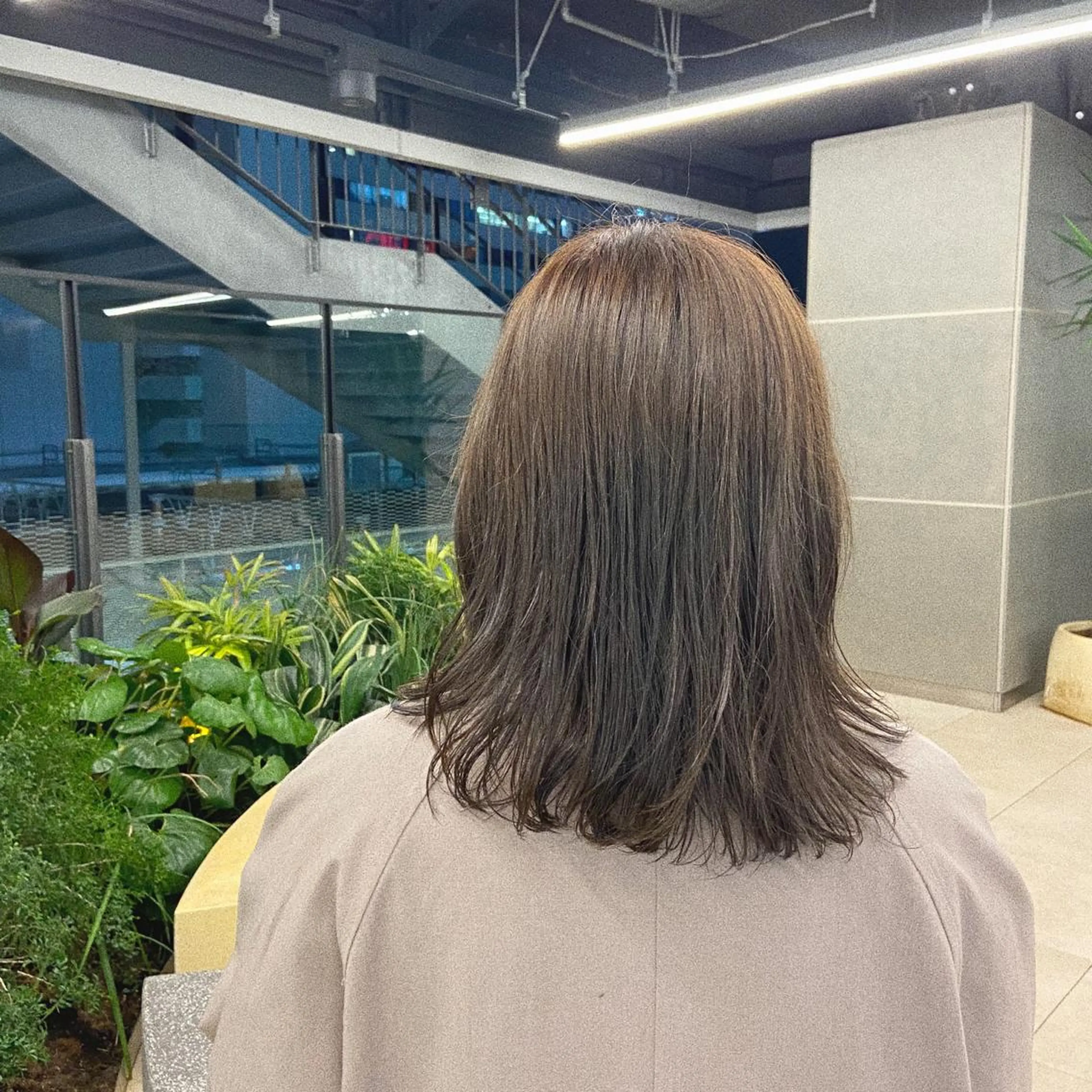 ミディアム カラー ベージュカラー ブリーチ 透明感カラー ブリーチなしカラー PULSE yokohama所属・タッセルボブ/韓国 レイヤー/髪質改善のヘアスタイル