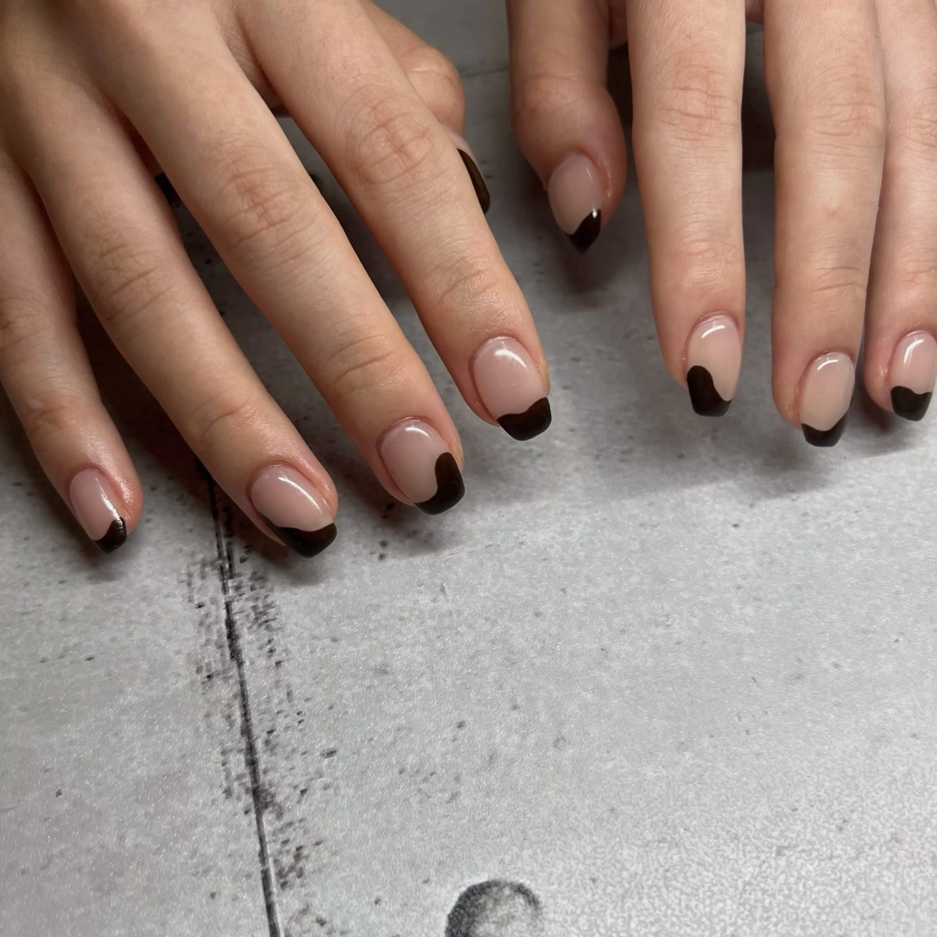 ネイル フレンチネイル ハンドネイル eun_ byShuKuRunのネイルデザイン