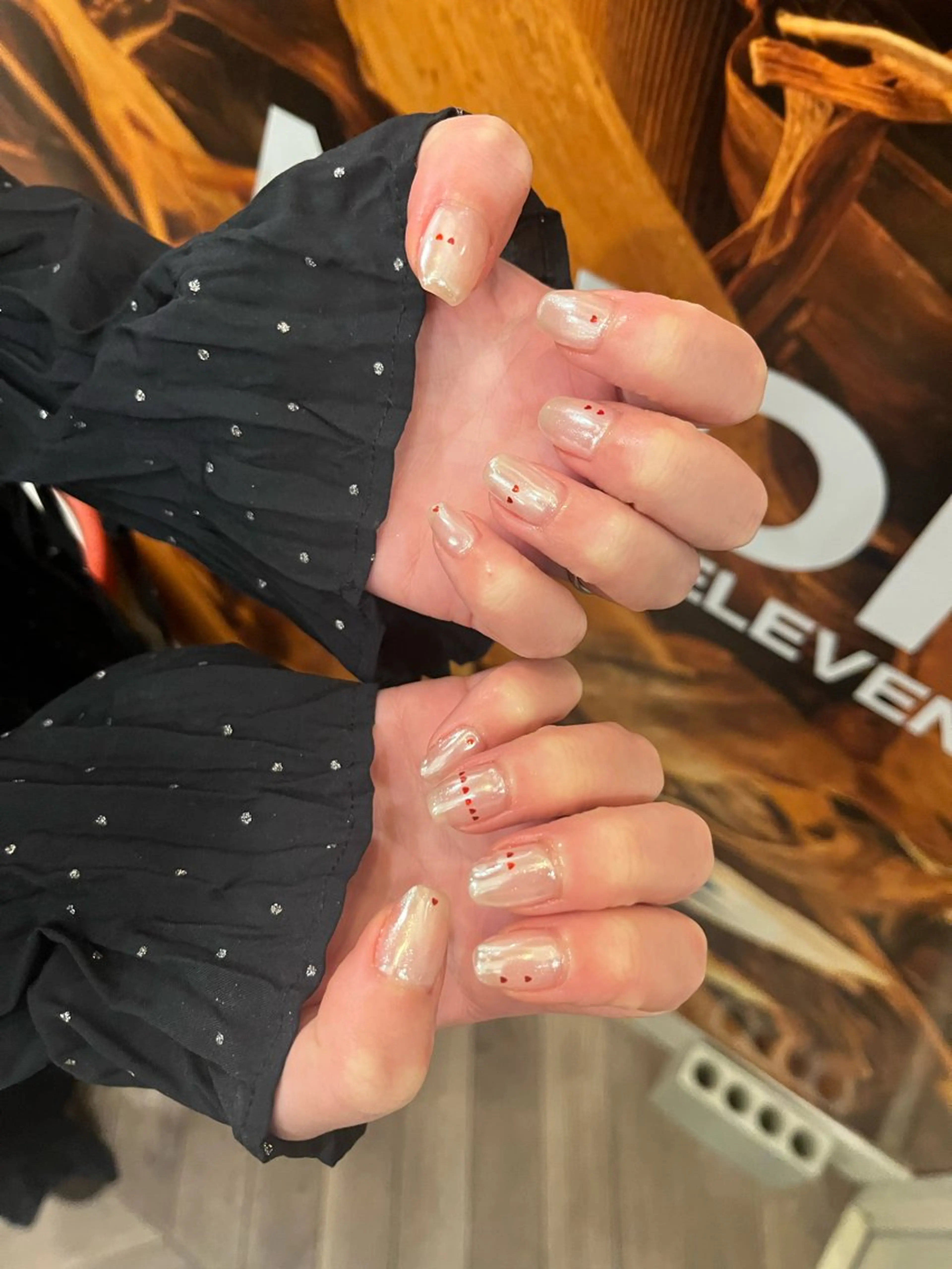 ネイル ハート ホログラムネイル 持ち込み バレンタイン ホワイト ハンドネイル AT.1011 (ハルカ)のネイルデザイン