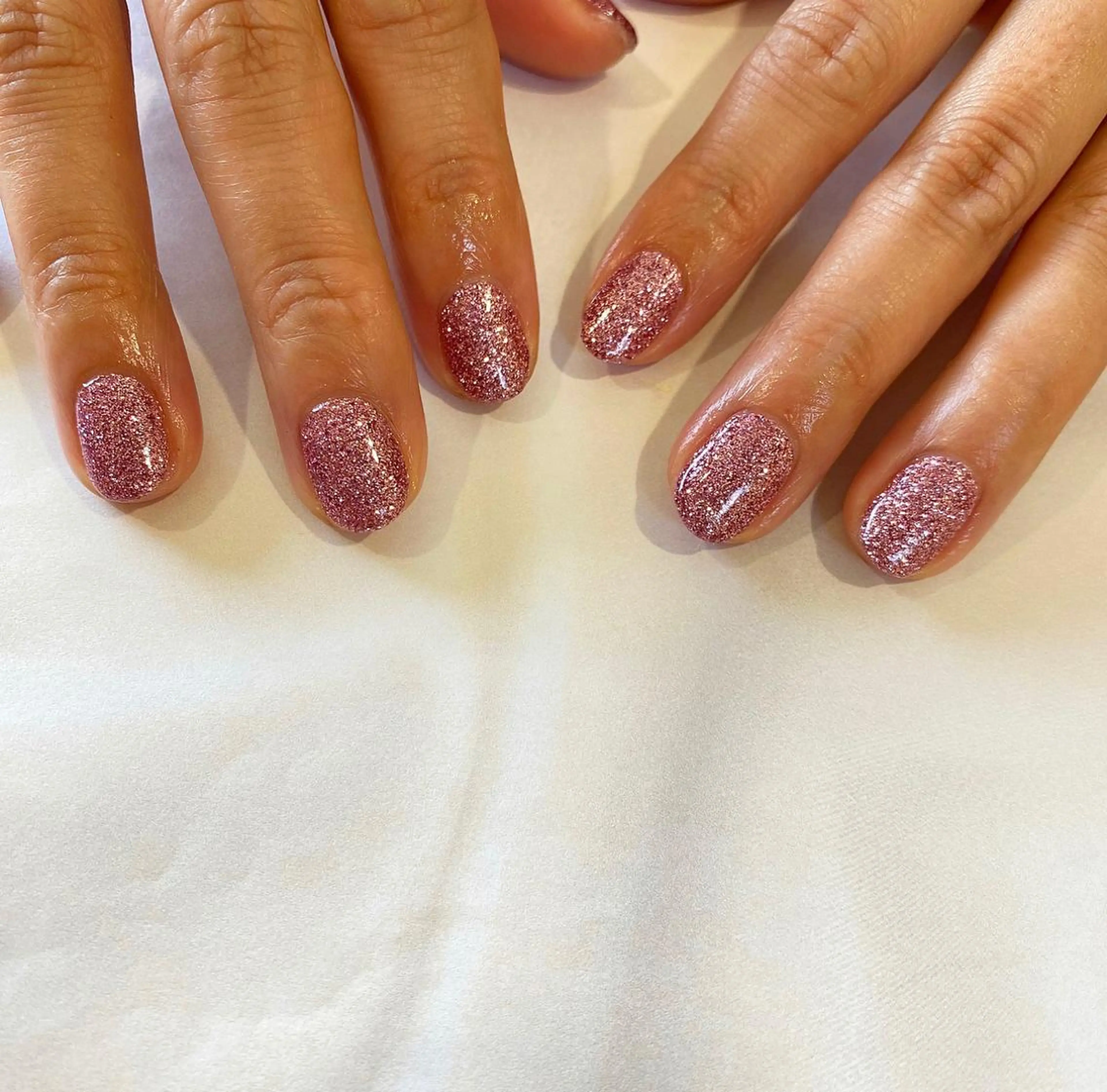 ネイル キラキラネイル 椎葉 麻里矢のネイルデザイン