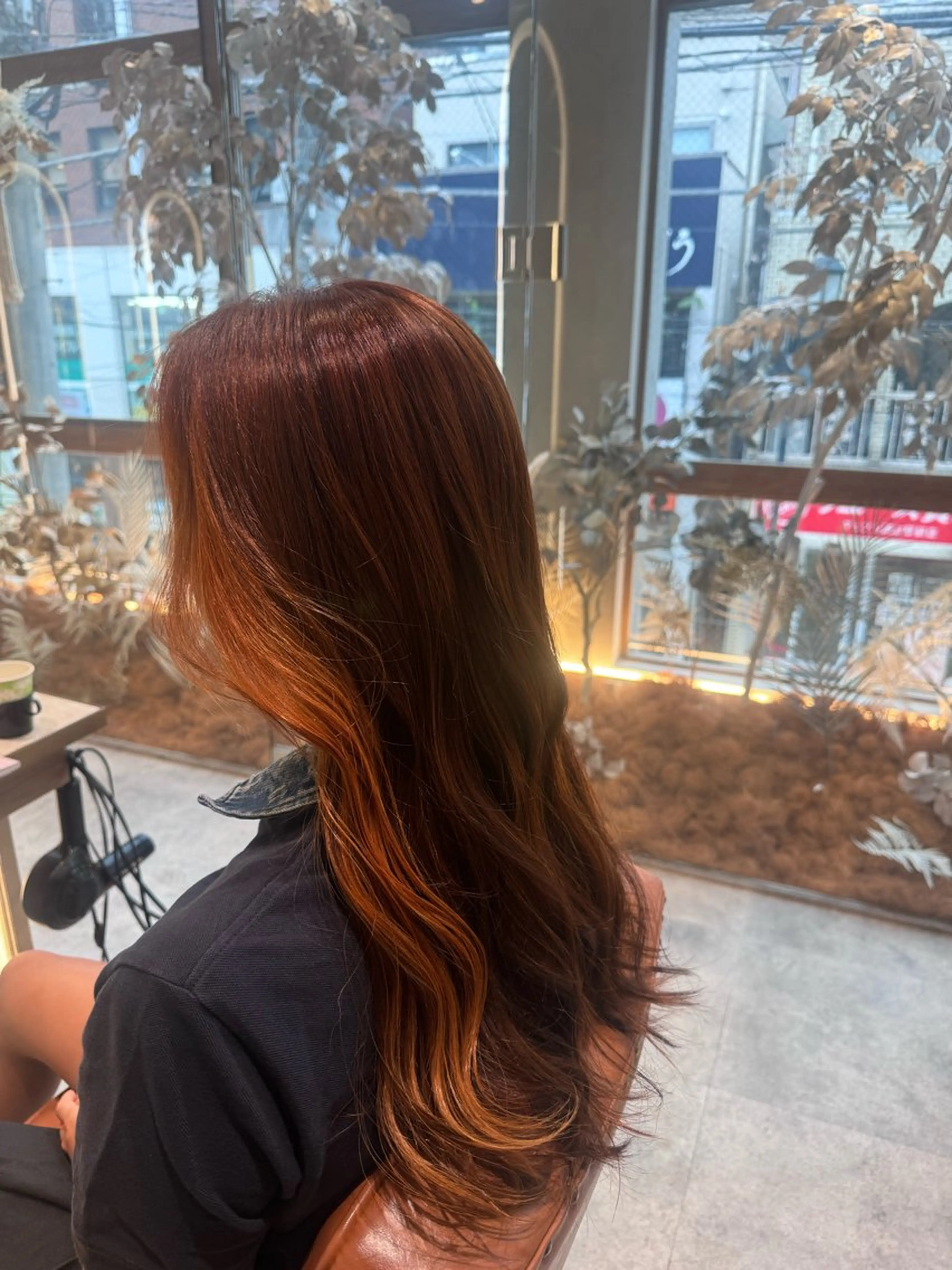 ロング カラー イヤリングカラー オレンジ ☁️olelo国立 ☁️Minoriのヘアスタイル