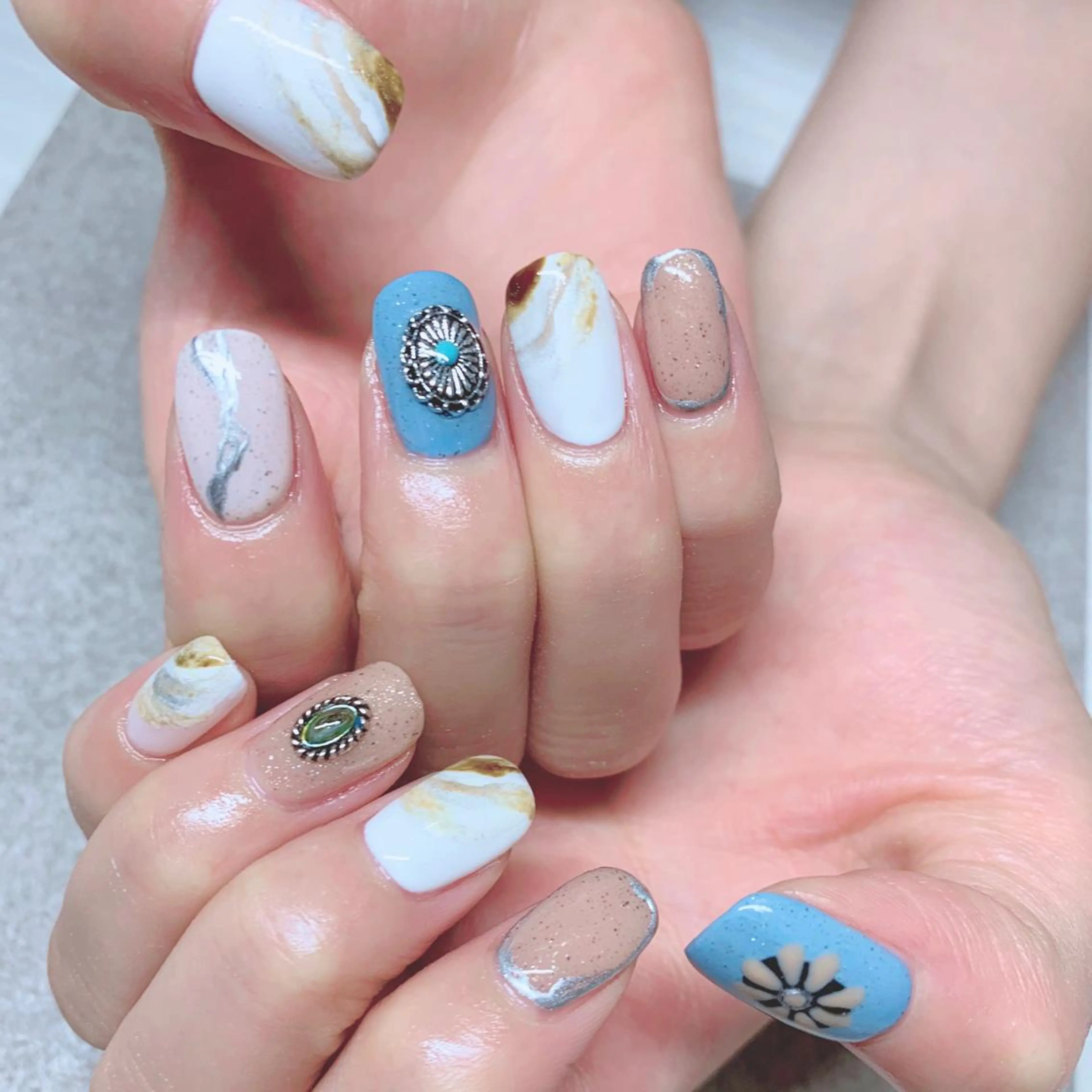 カラー ネイル ハンドネイル Cozy_ ilumのネイルデザイン