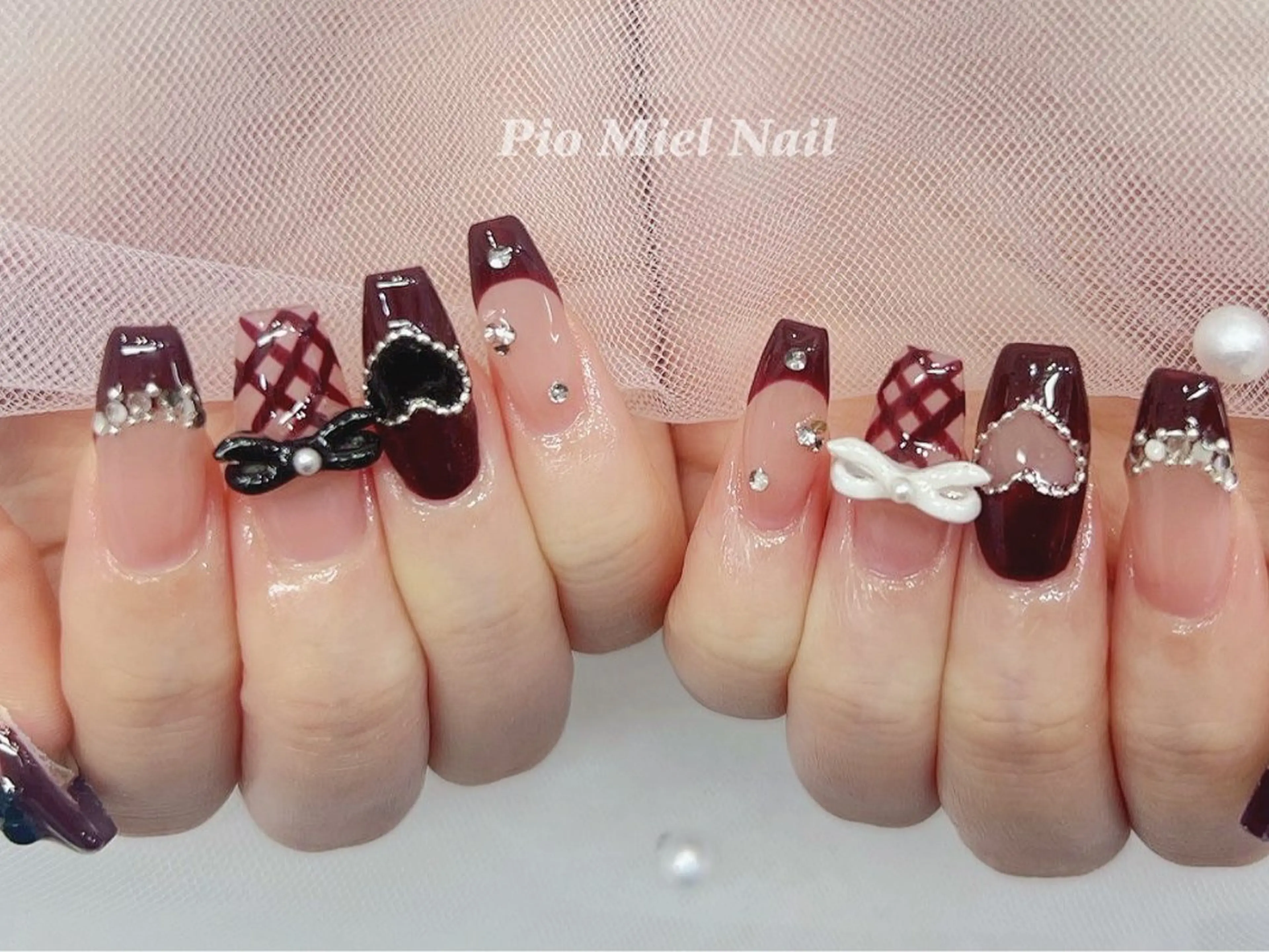 ミディアム 韓国風ヘア Pio Mielのネイルデザイン