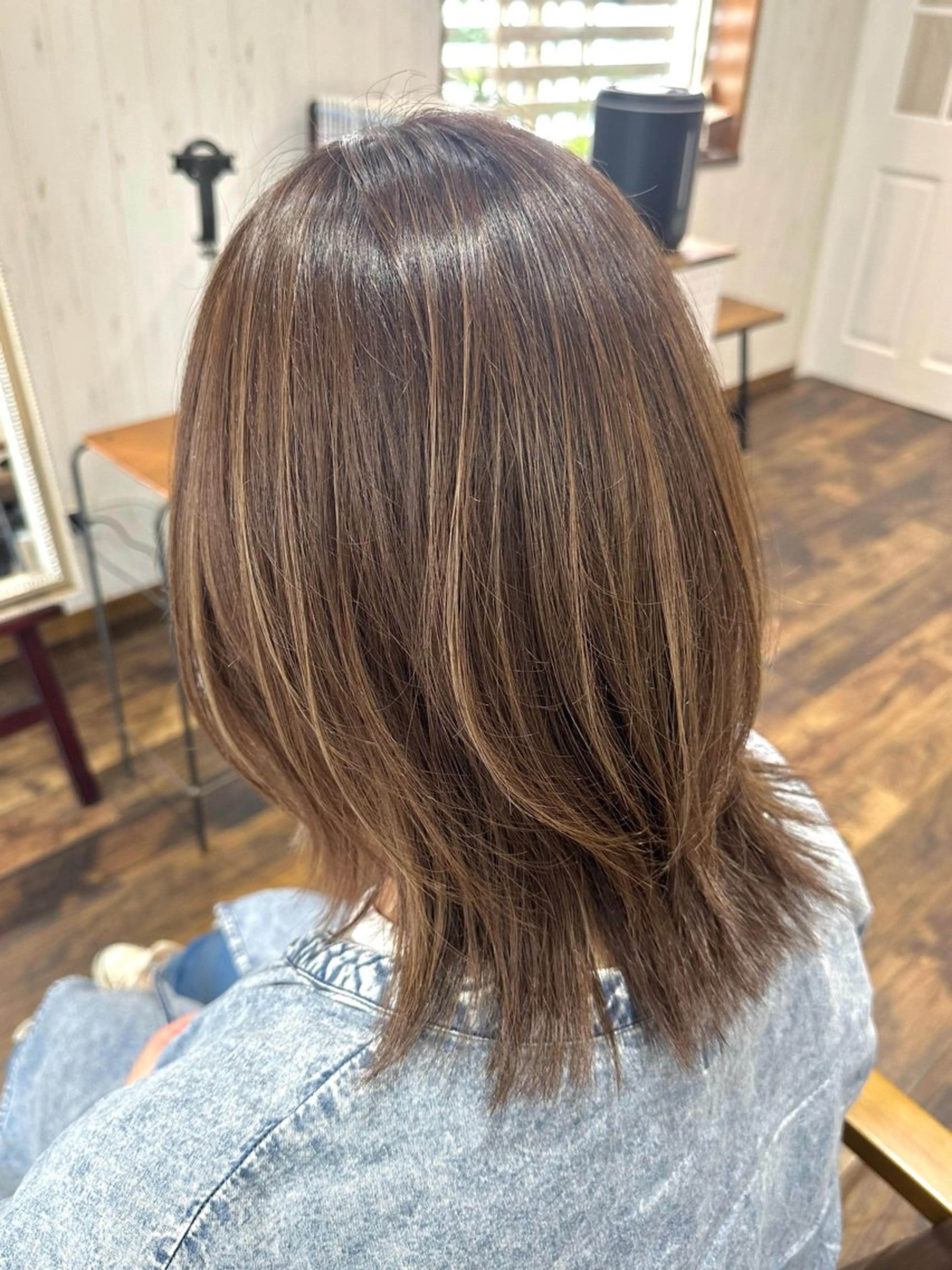 ミディアム カラー ボブレイヤー ボブ レイヤーカット カット ヘアカラー トリートメント 西川 敏夫のヘアスタイル