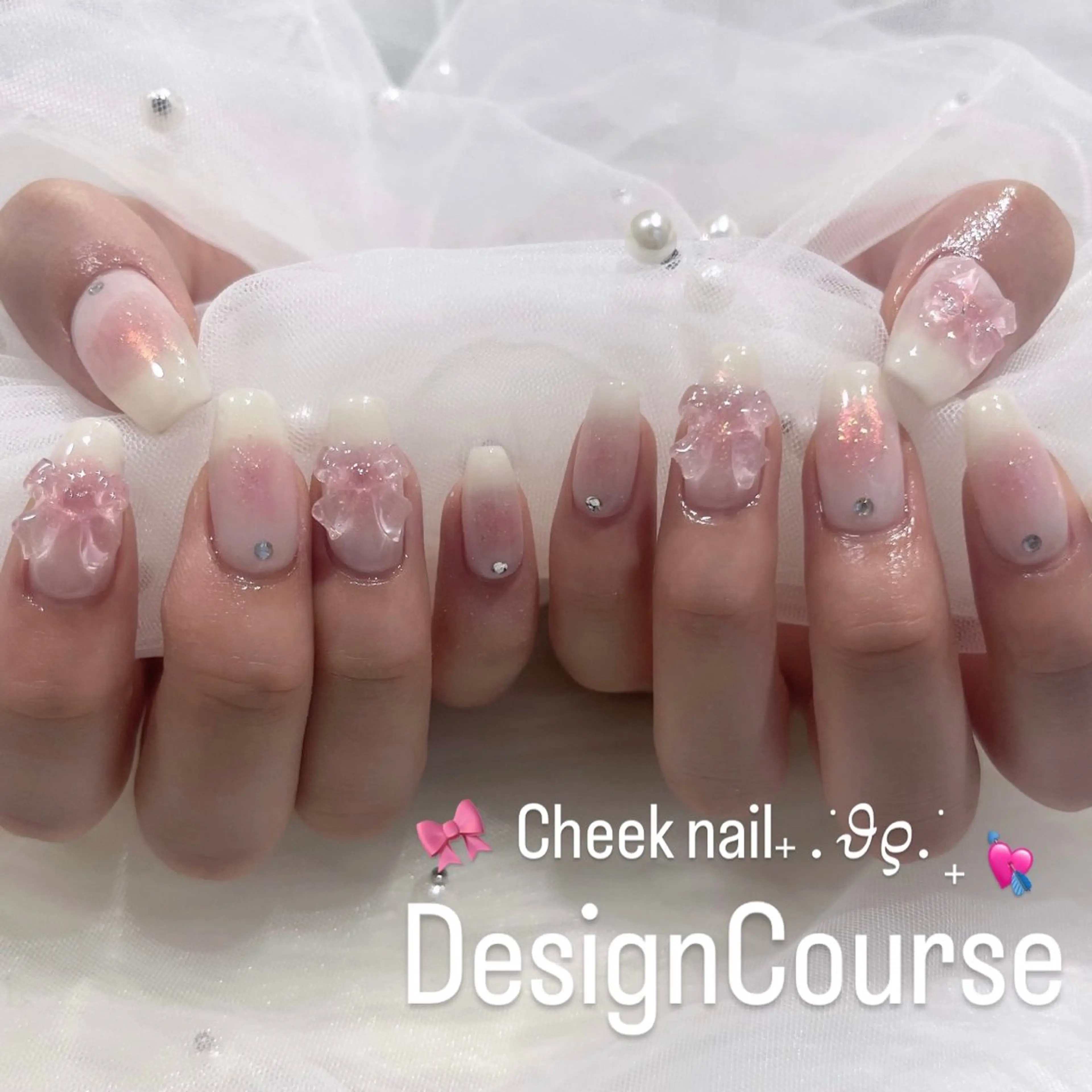 ネイル ハンドネイル 🧁fein. nana🩵のネイルデザイン