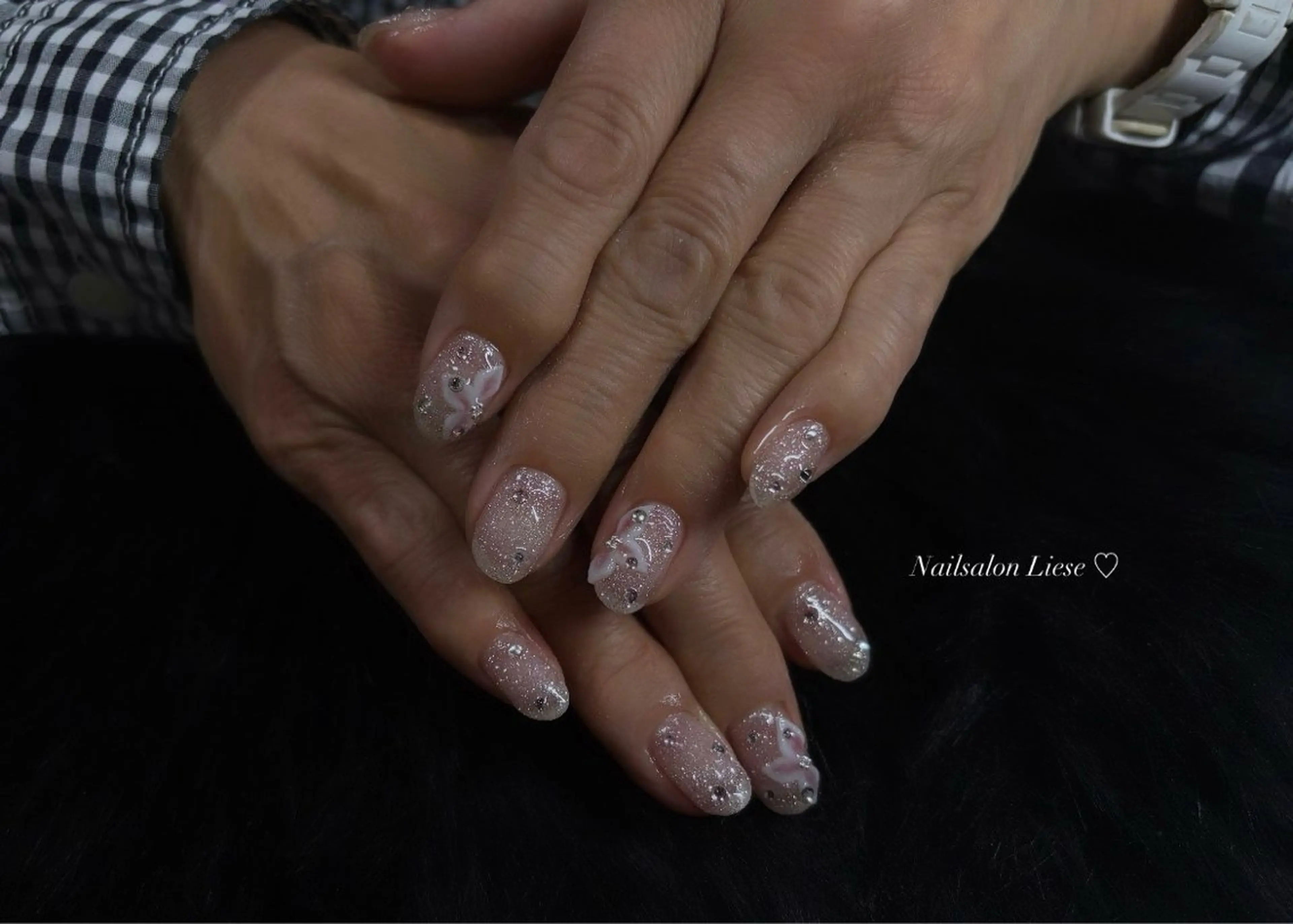 ネイル ハンドネイル 𝐋𝐢𝐞𝐬𝐞 𝐘𝐔𝐈のネイルデザイン