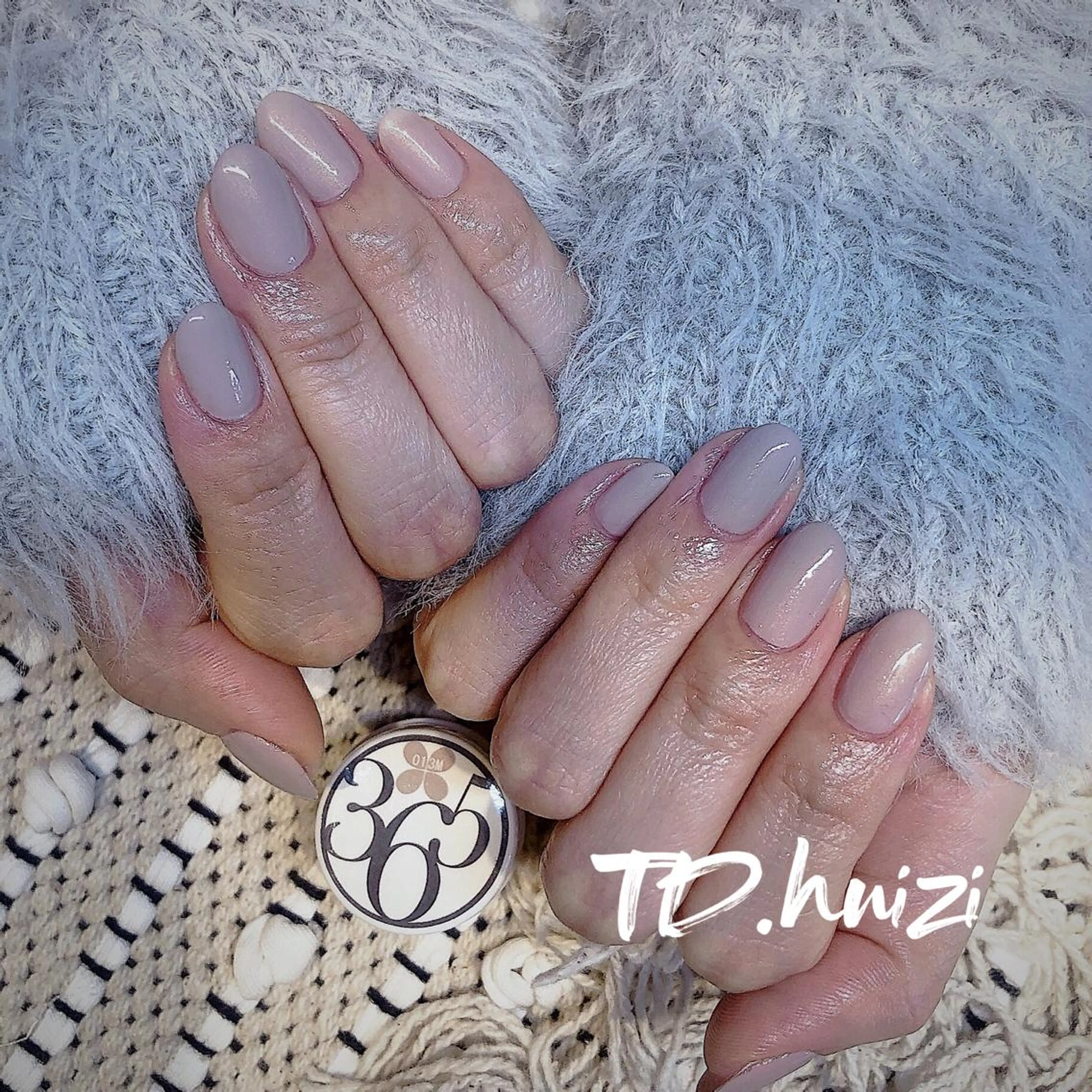 ミディアム めぐみのネイルサロン スタッフ練習のネイルデザイン