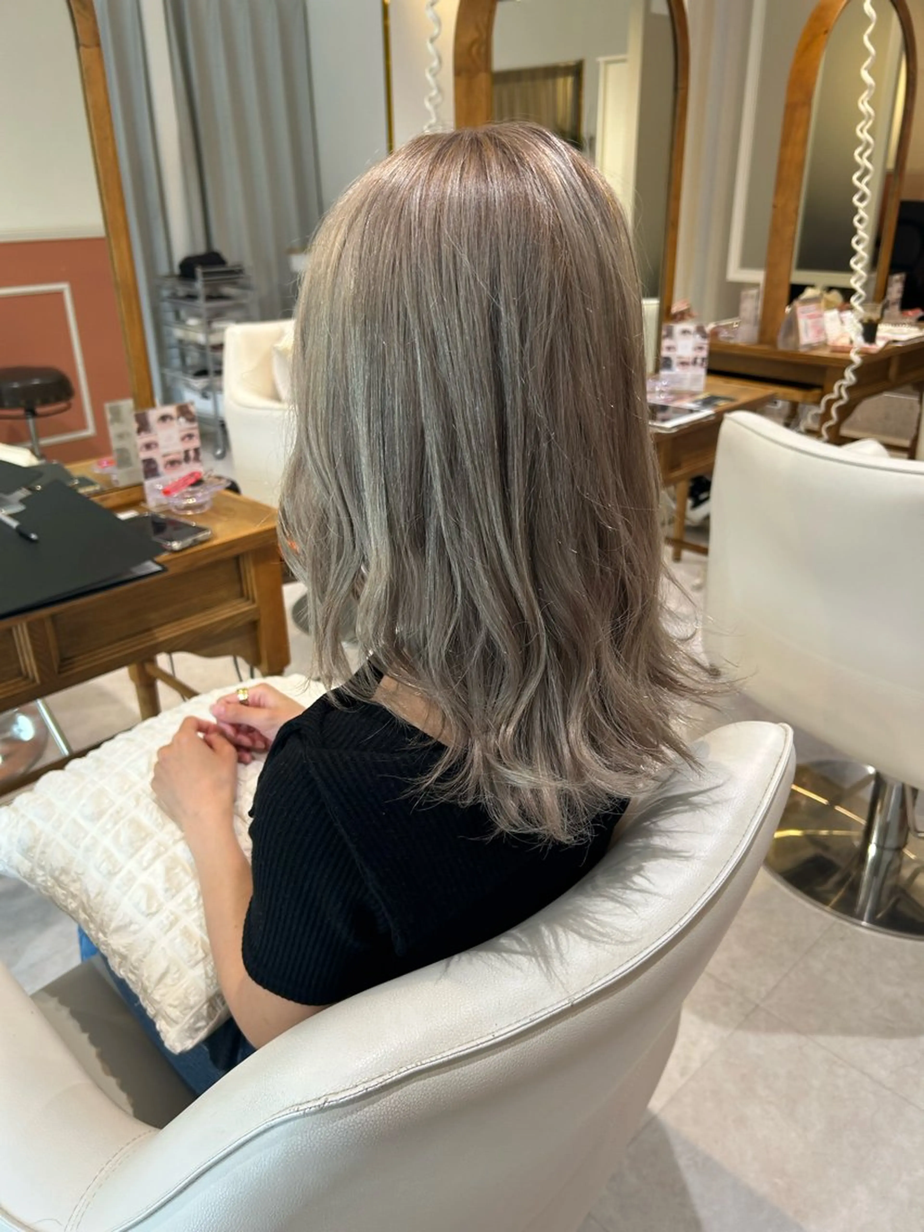 カラー ヘアカラー 中山 知優のヘアスタイル