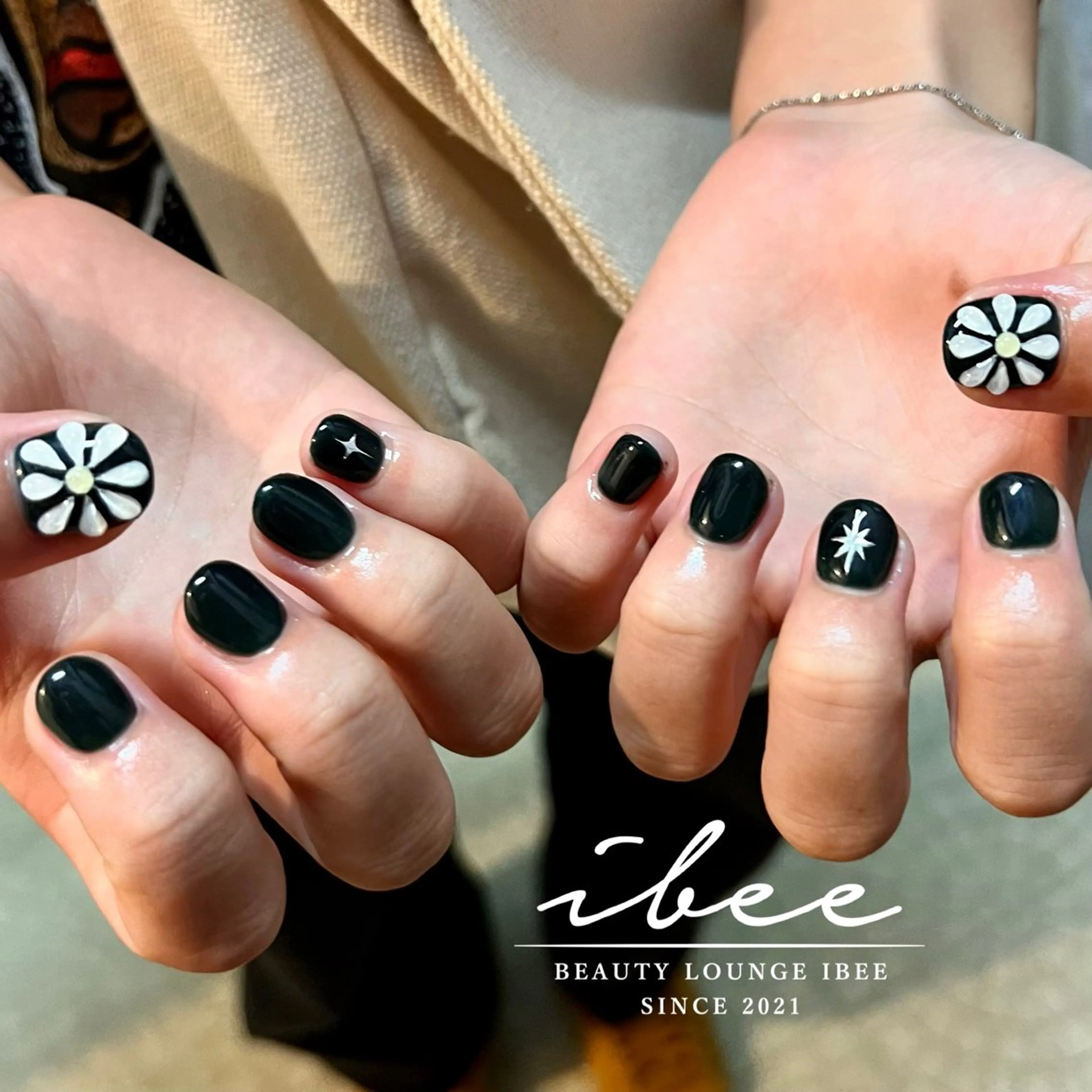 ネイル ibee nail 🤍yumiのネイルデザイン