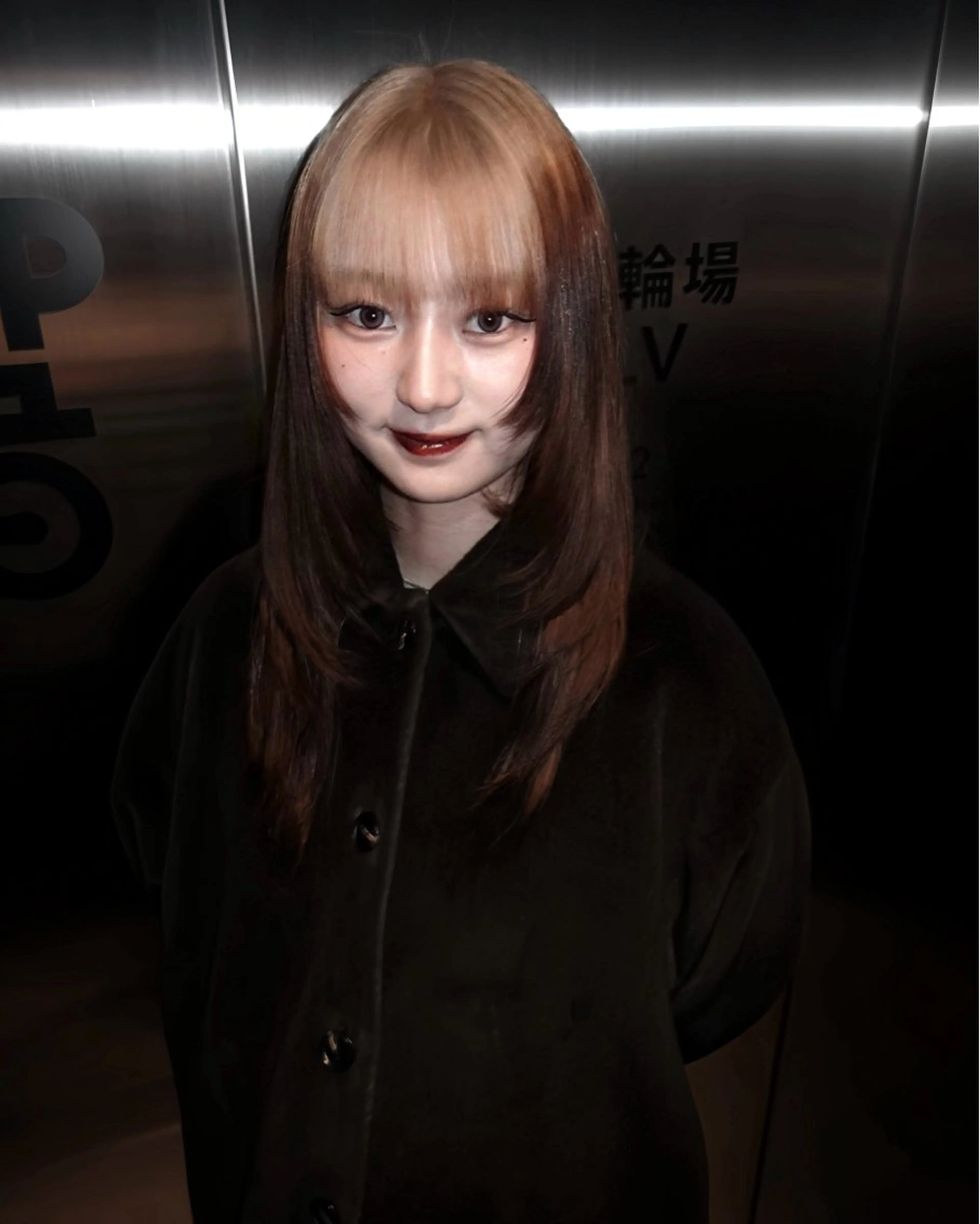 セミロング ヘアカラー トリートメント 岩下昂世/ ハイトーン/デザインのヘアスタイル