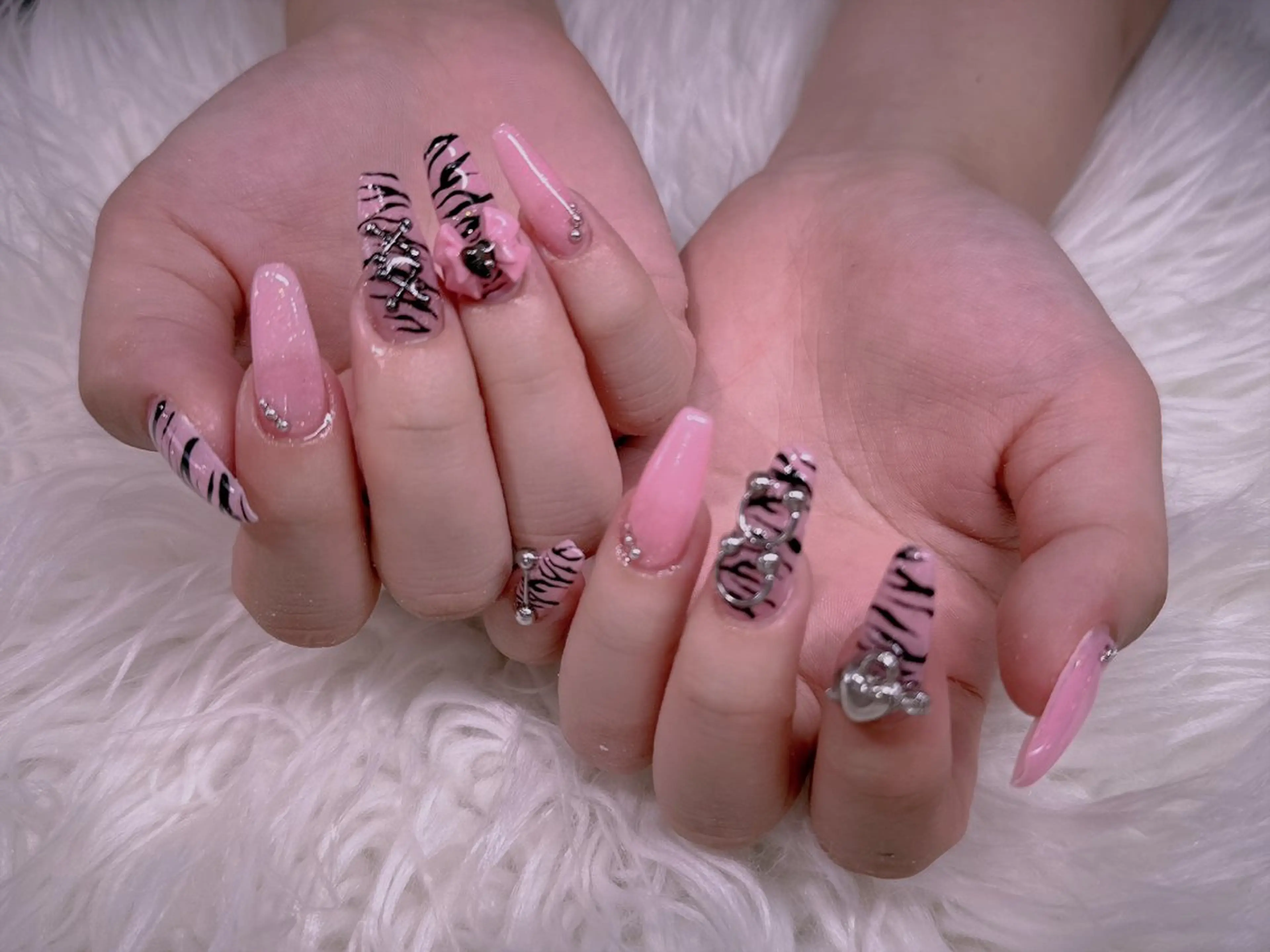 ネイル ハンドネイル エムズ エムズのマツエク・マツパデザイン