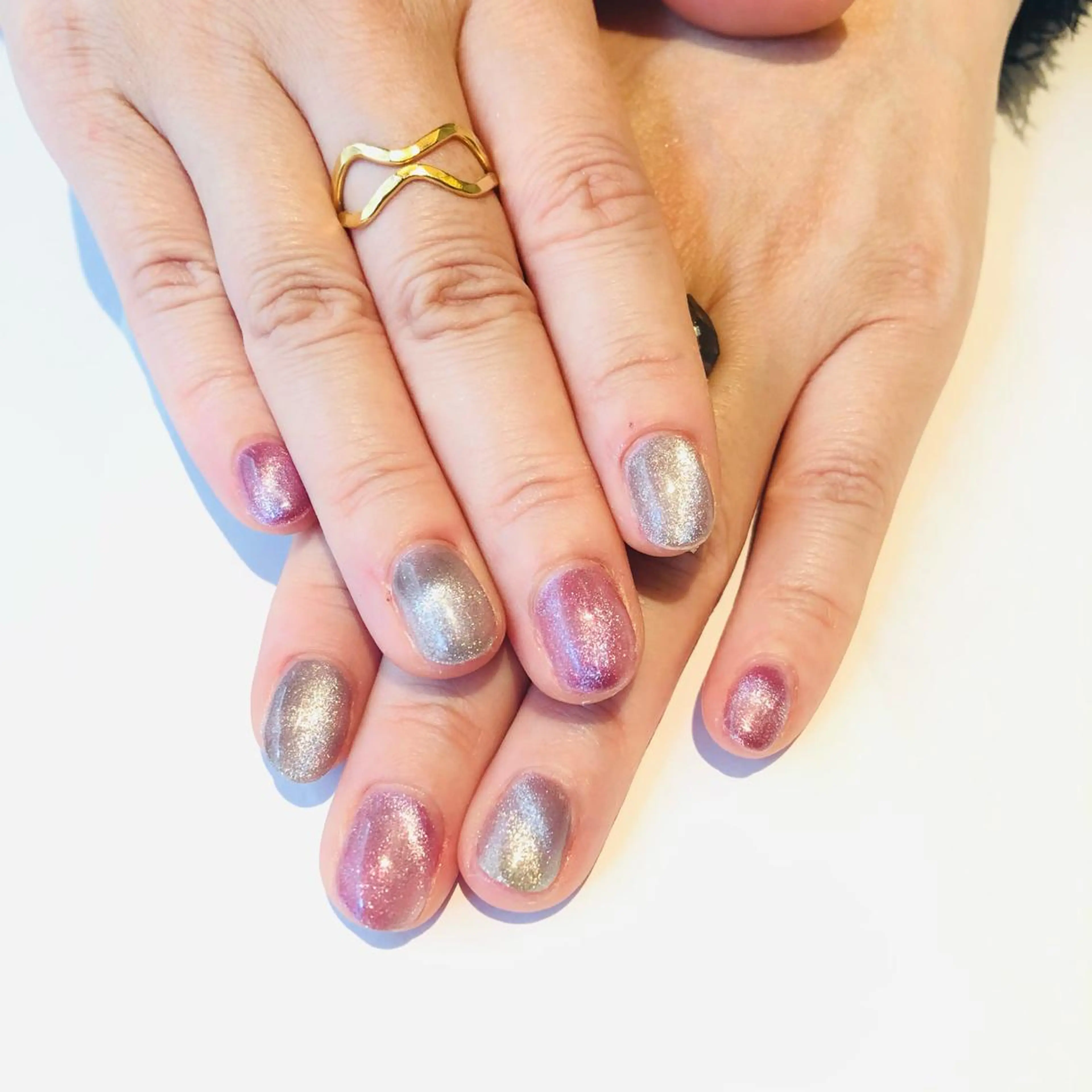 ネイル マグネットネイル 冬ネイル クリスマス 大阪福島韓国束感まつ げ Sayaka🤍のマツエク・マツパデザイン