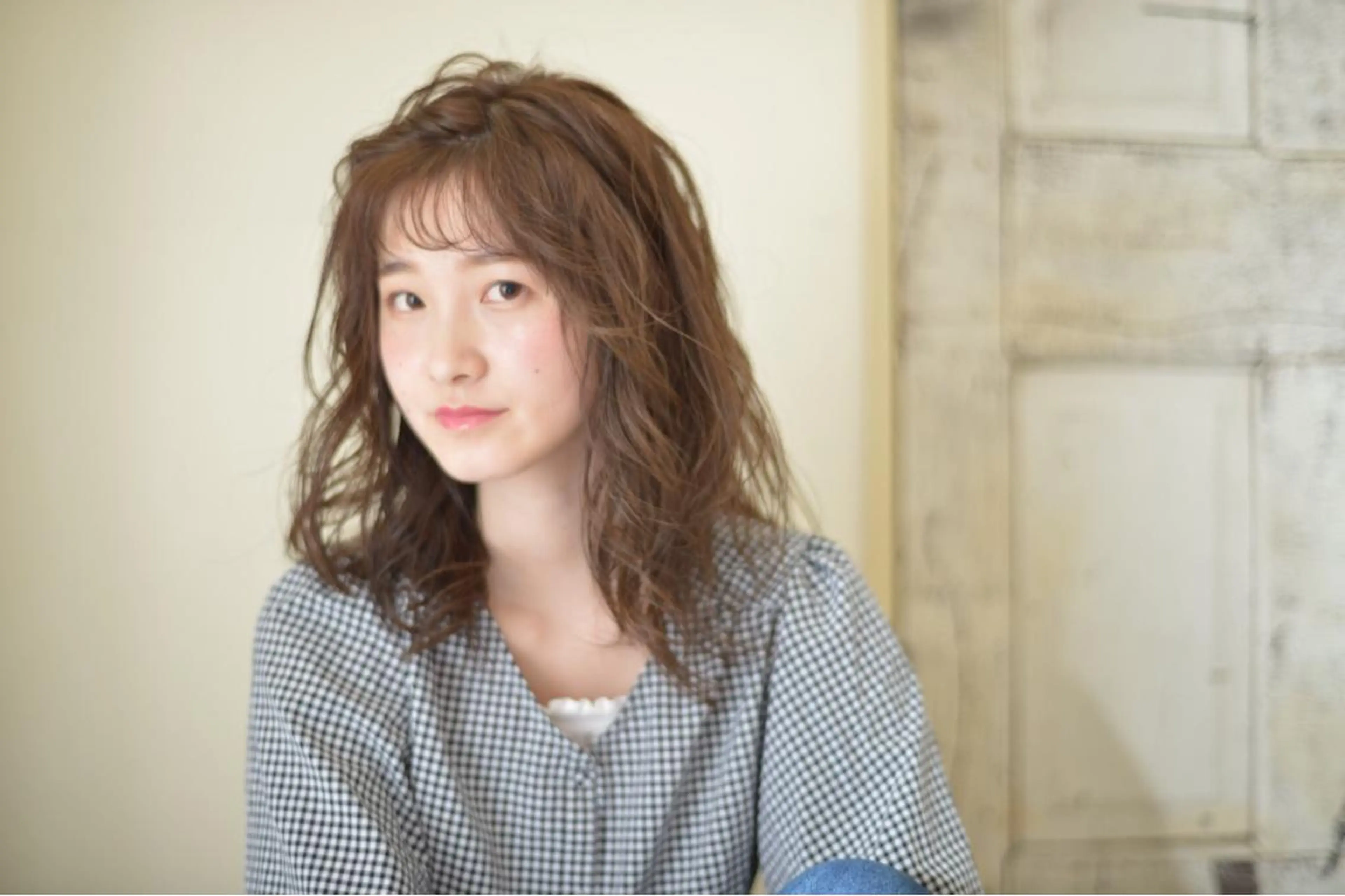 ミディアム CHIC 岩下真衣のヘアスタイル