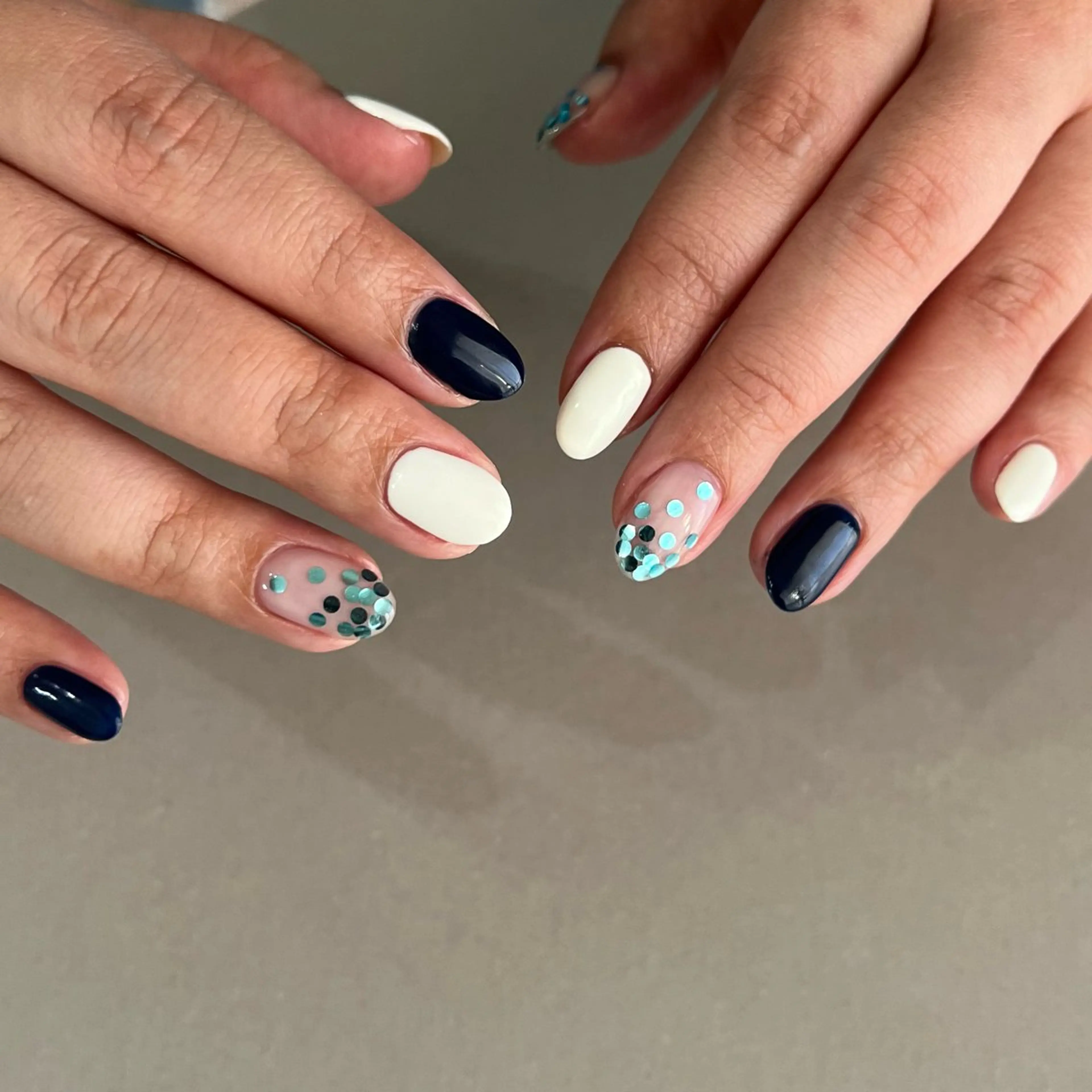 ネイル キラキラネイル Momoka ネイリスト福岡/薬院のネイルデザイン