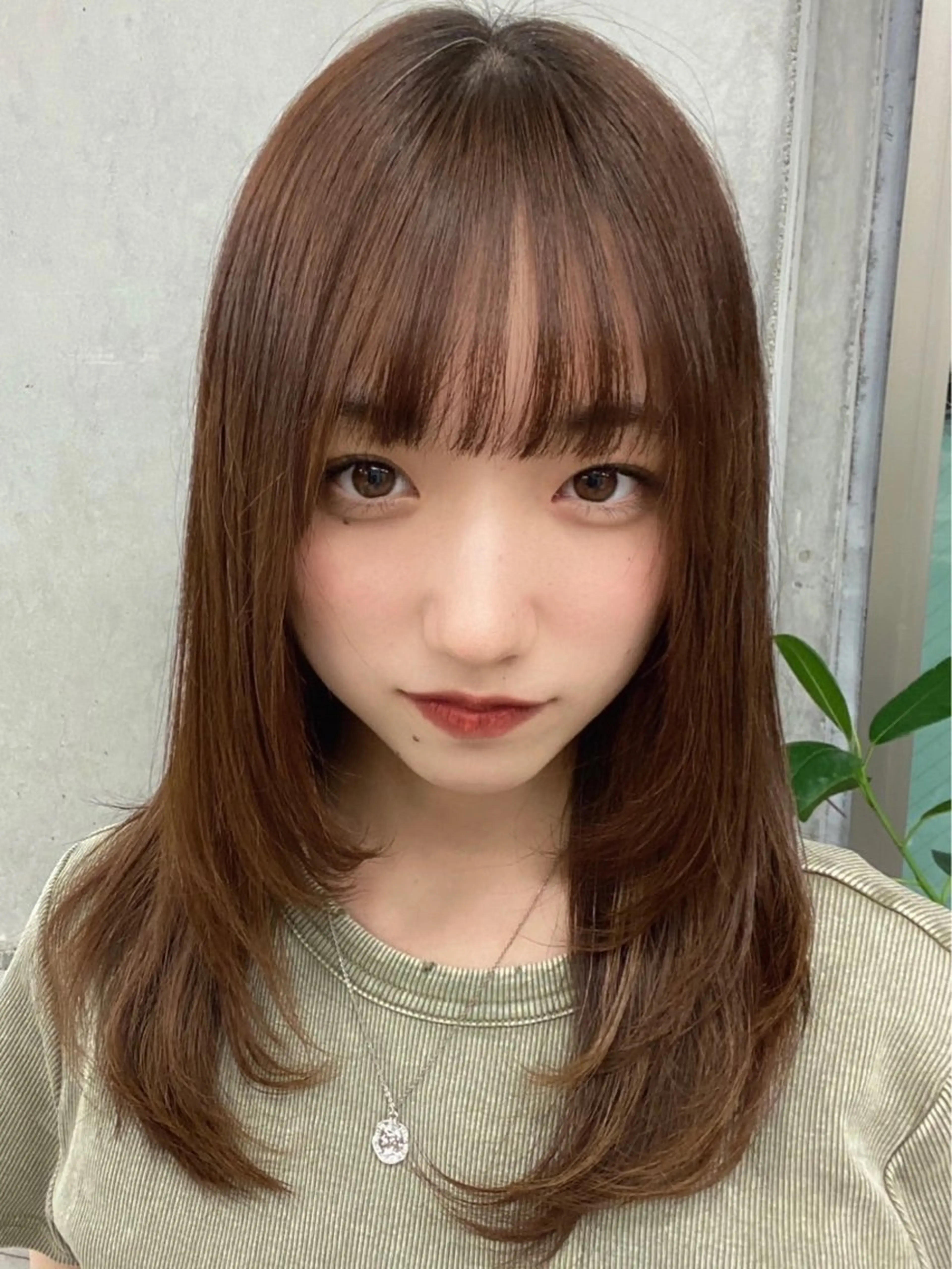 ミディアム カラー レイヤーカット 齋藤 椋哉のヘアスタイル