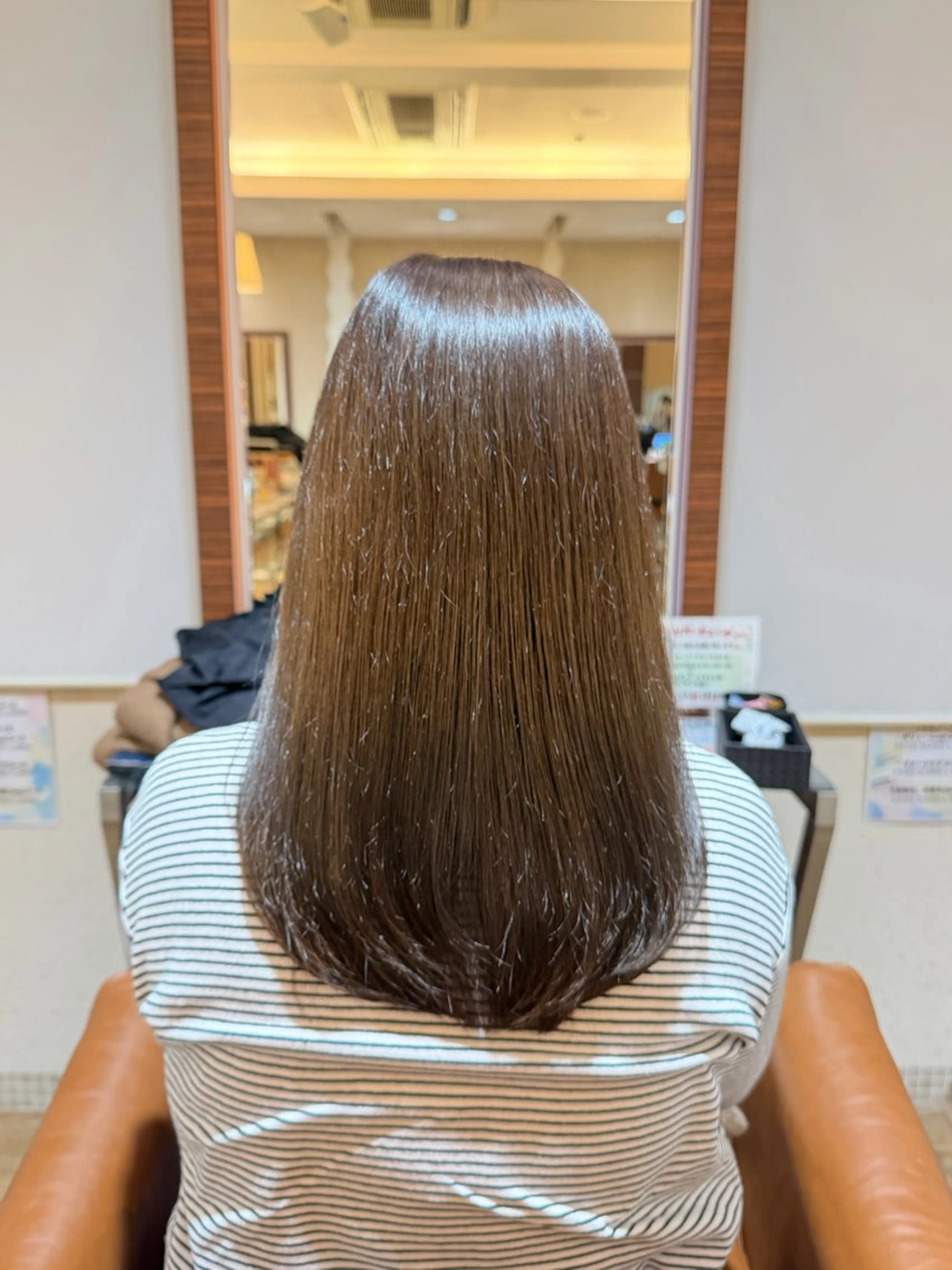 ロング カラー 一岡 小幸のヘアスタイル