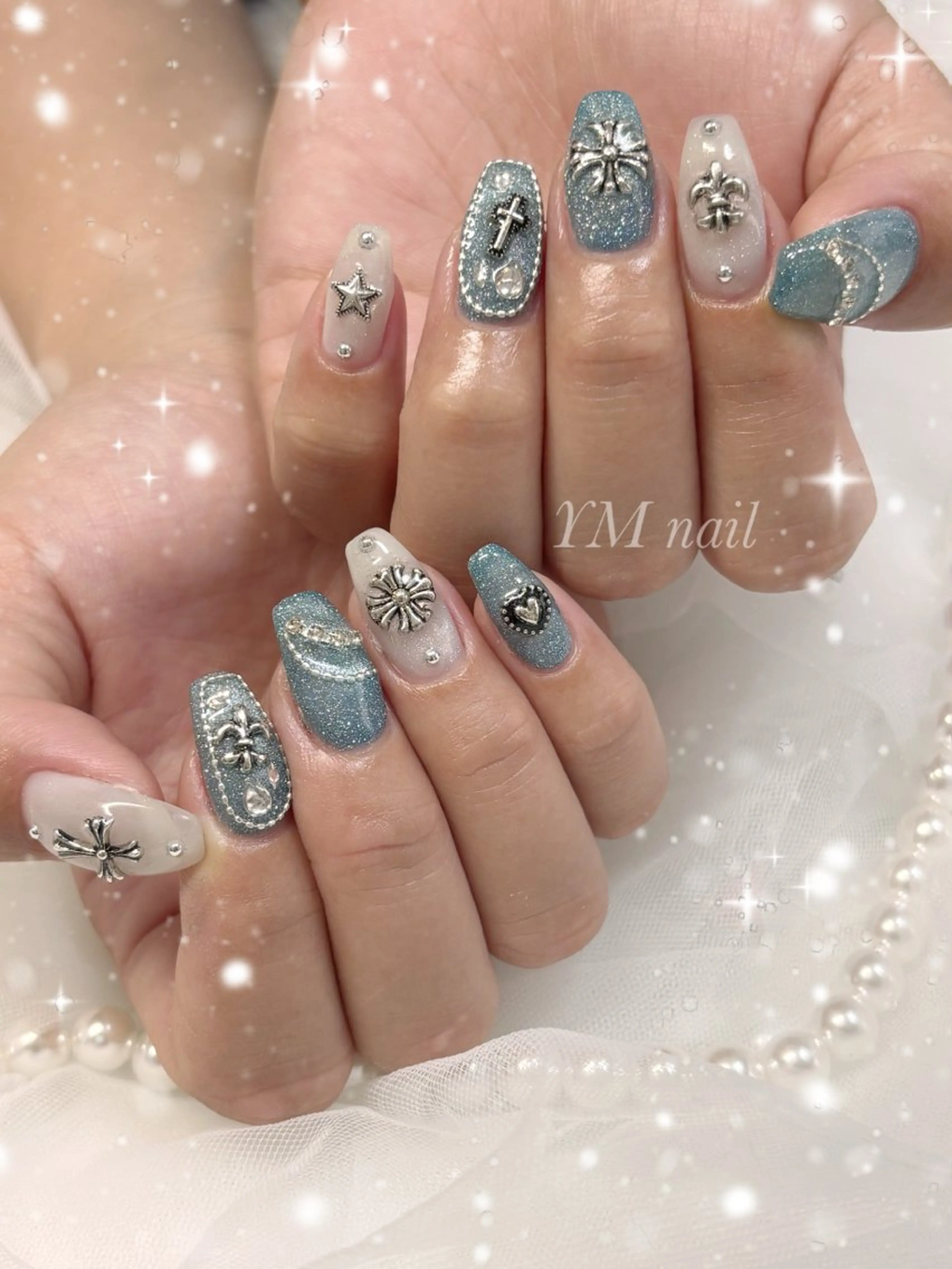 ネイル 韓国ネイル 水色 マグネットネイル ホワイト ハンドネイル YM nailのネイルデザイン