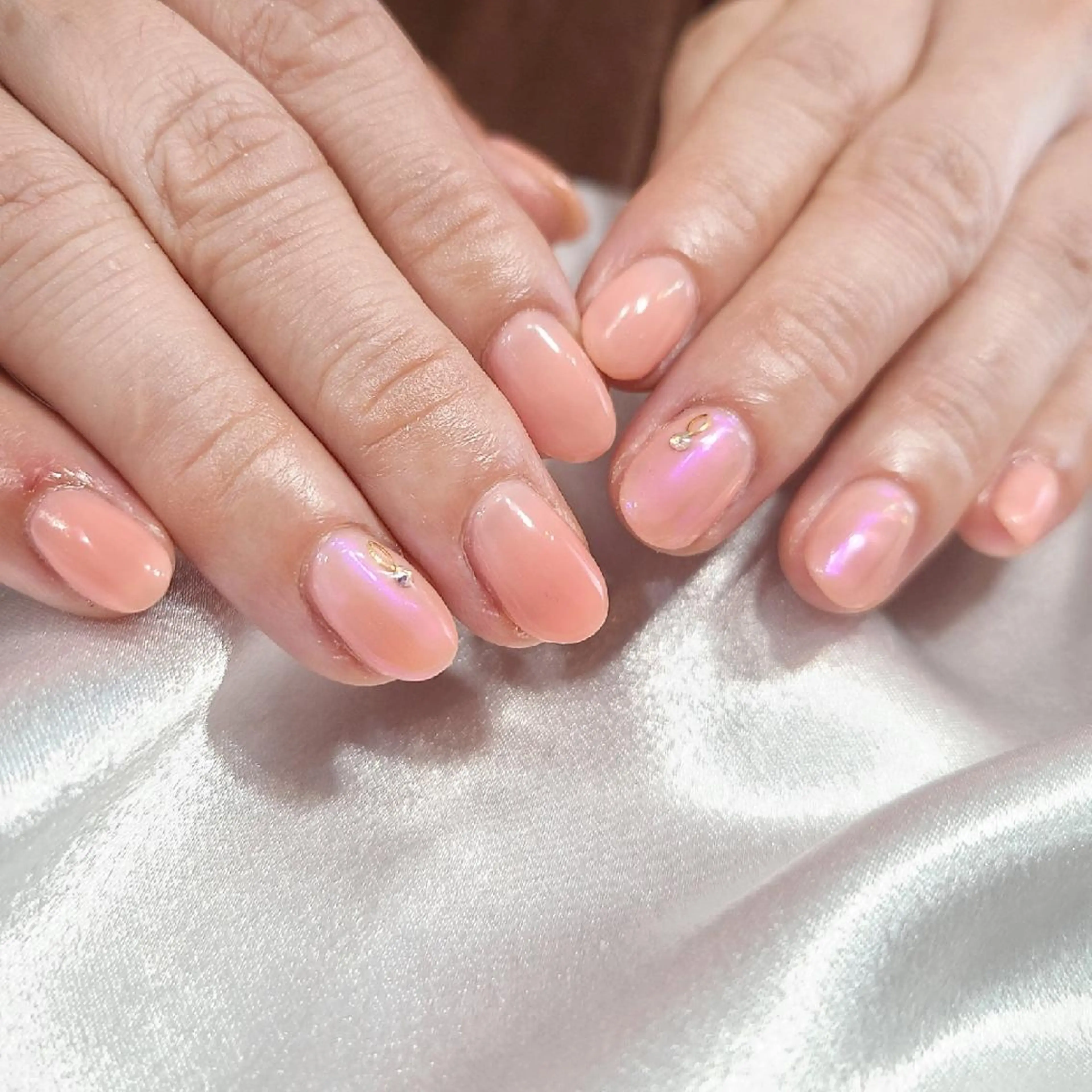 ネイル オーロラネイル ハンドネイル NOGUCHI  KANAのネイルデザイン