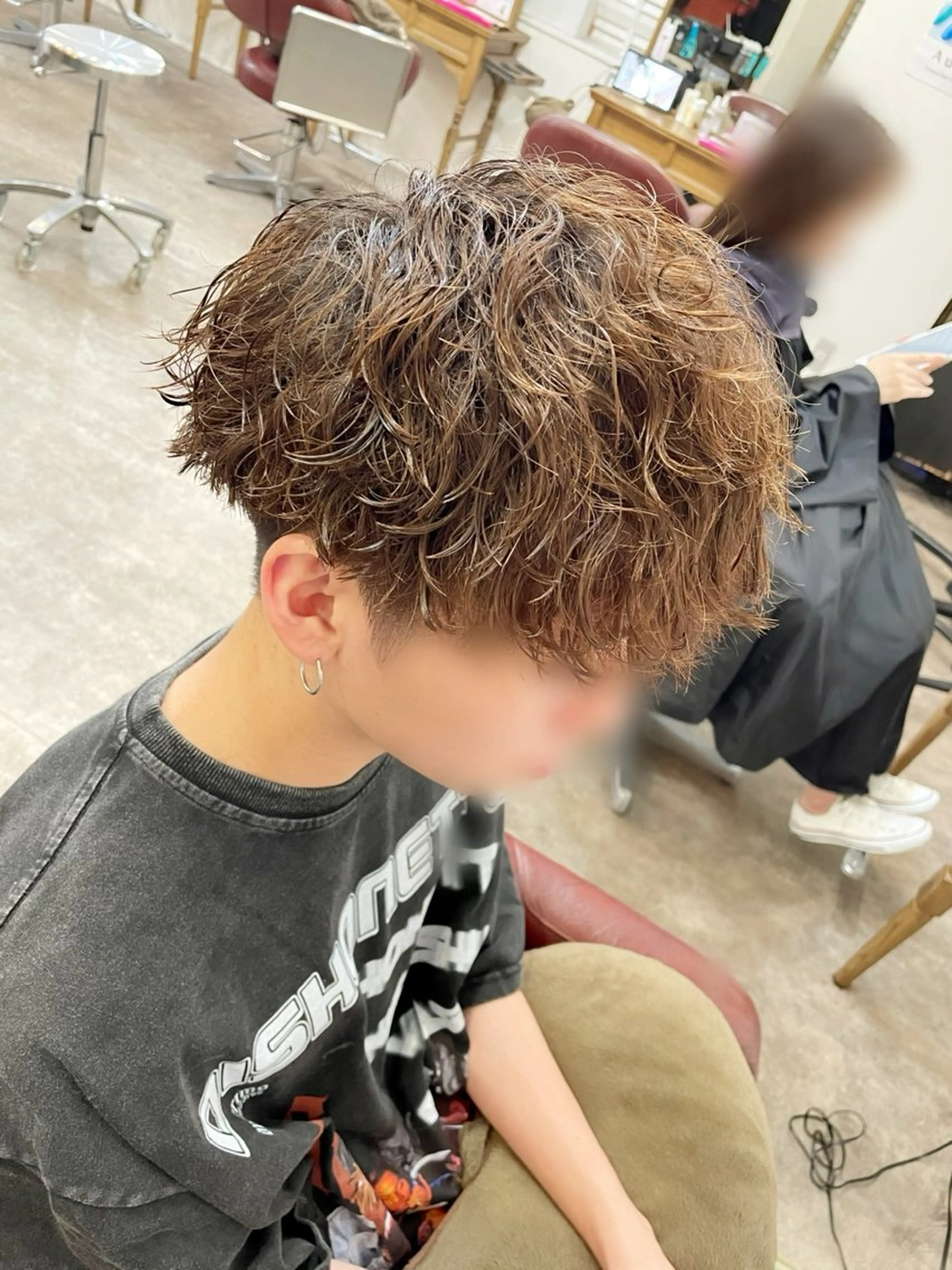 ショート カラー メンズ ベージュカラー ブラウンカラー ブラウンベージュ カット ヘアカラー トリートメント ヘアセット The one and only. Shizuoka所属・メンズ特化パーマ 美容師/小泉賢徒のヘアスタイル