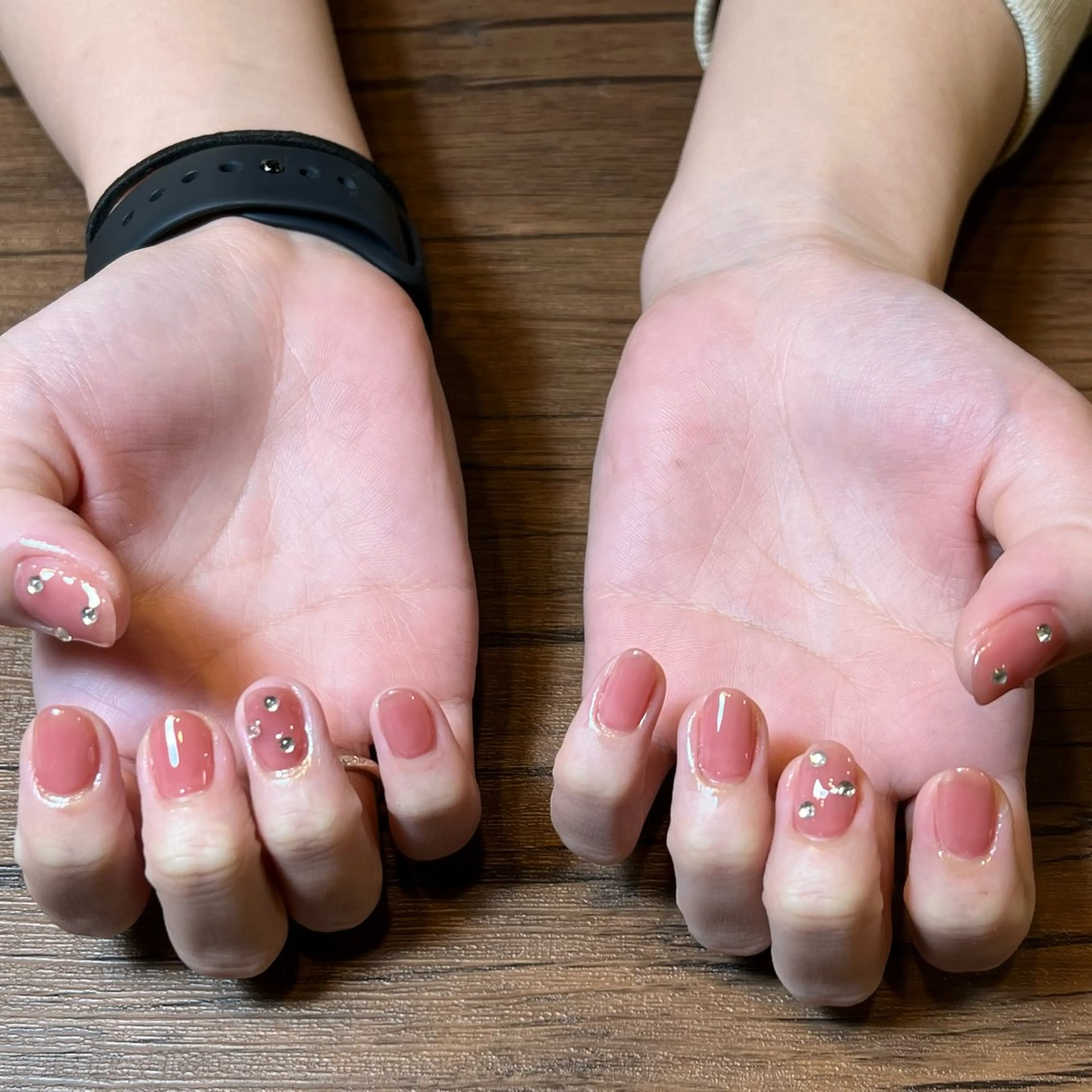 ネイル HENRIETTA NAILSALONのネイルデザイン