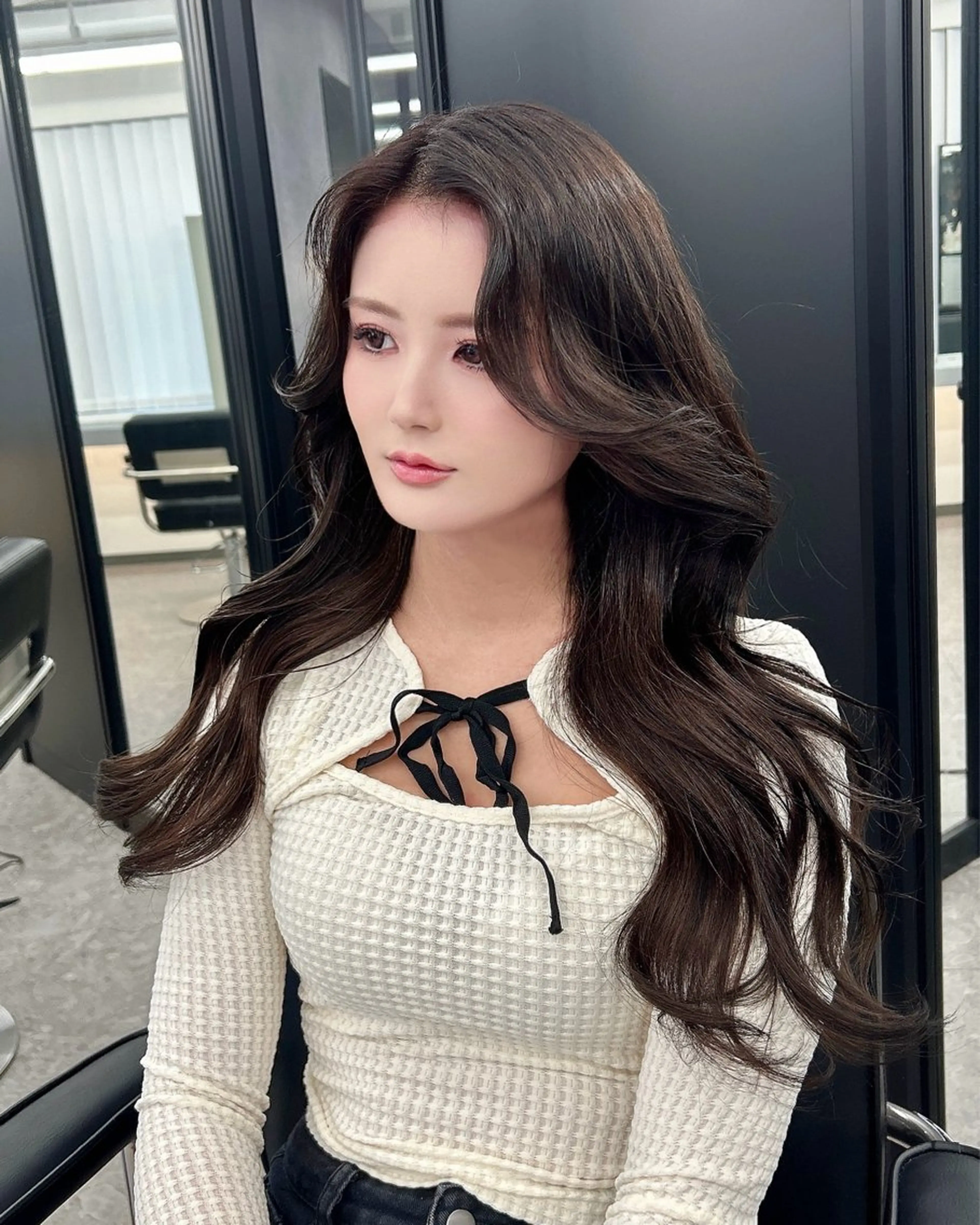 カラー ダークグレー ダークグレージュ グレージュ nanaka 🤍韓国ワンホンヘアのヘアスタイル