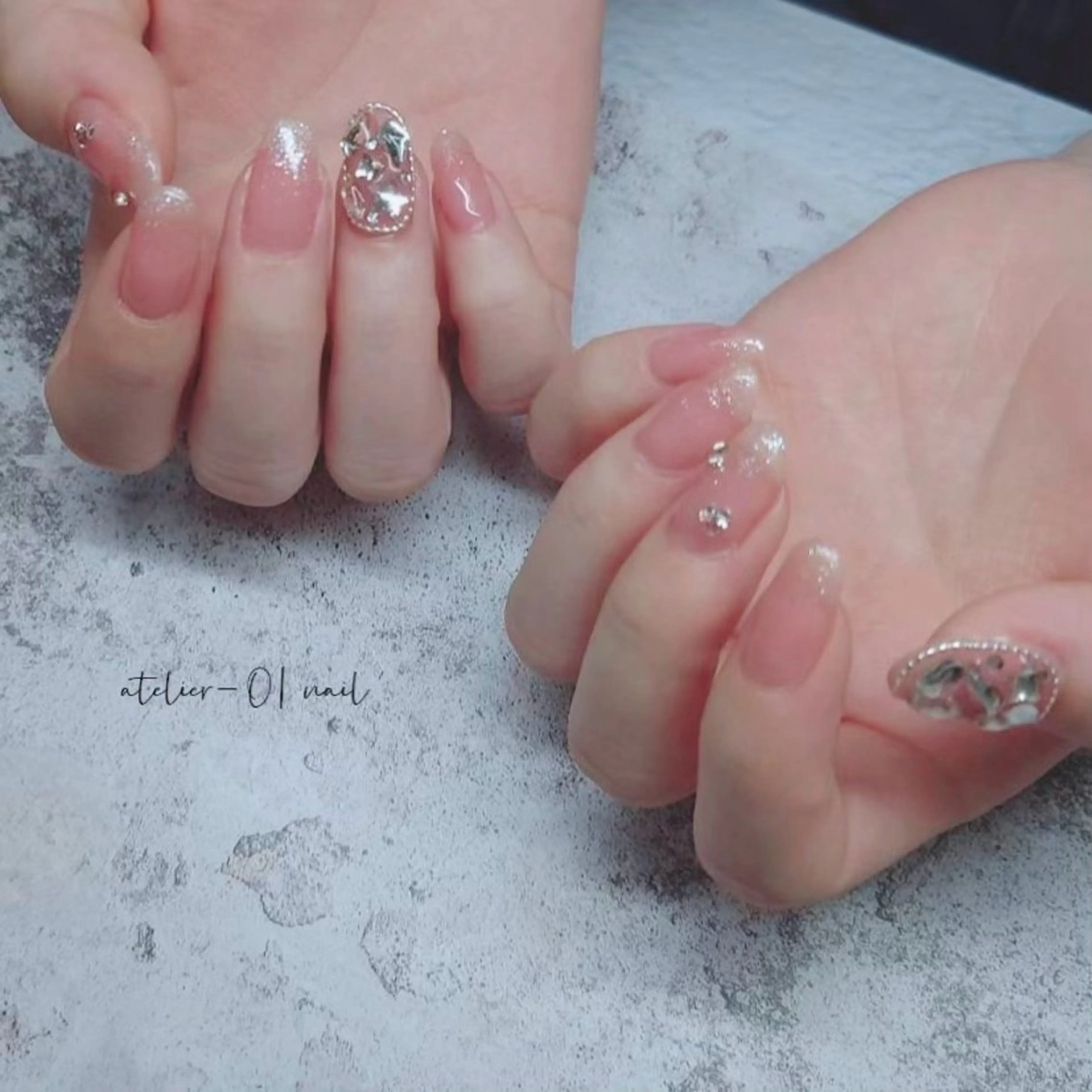 💜ハンドネイルラメグラデーション💜オフありの写真