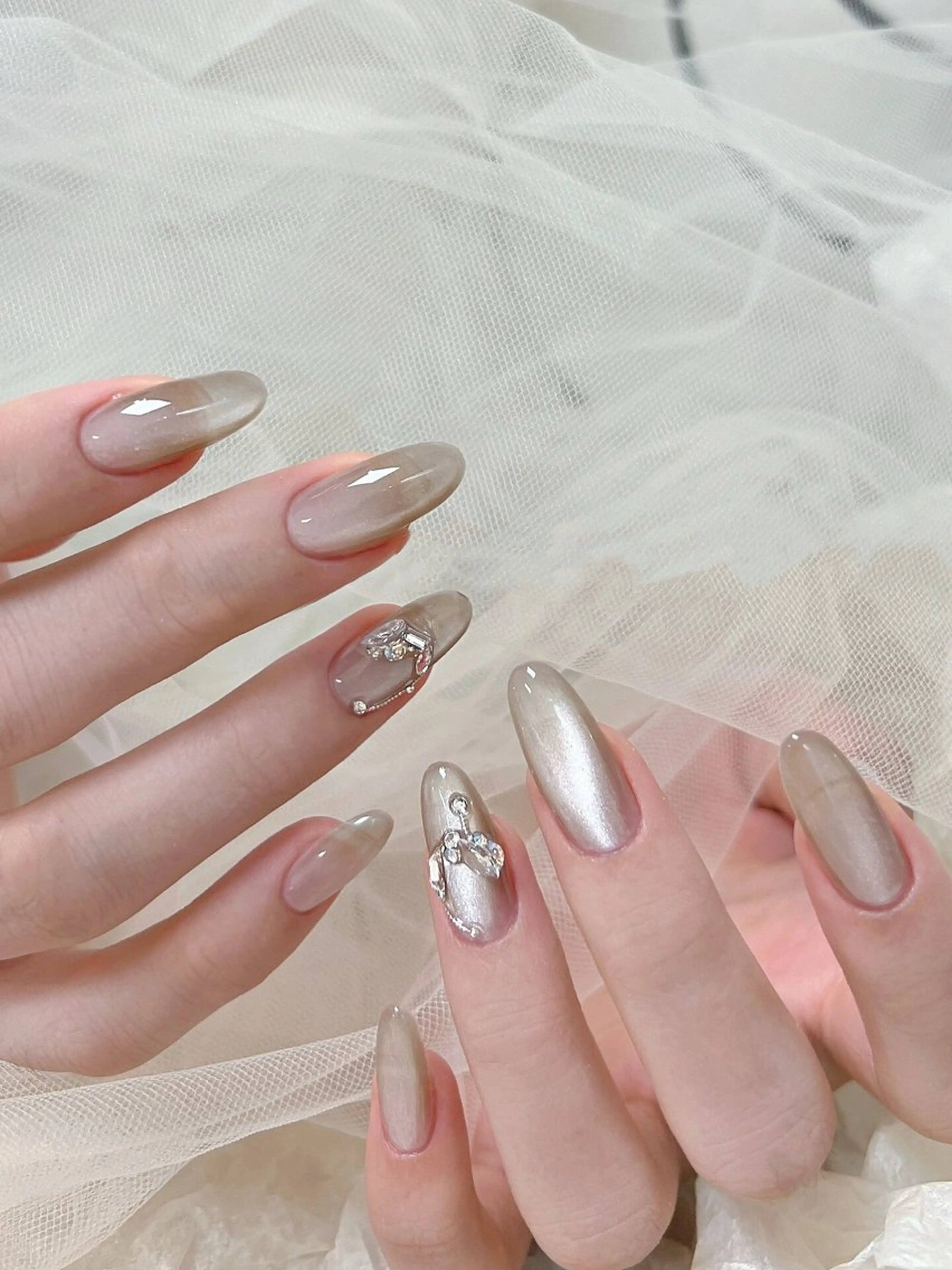 【長さだし10本】🧲マグネットor フラッシュネイル +パーツ2個付きの写真