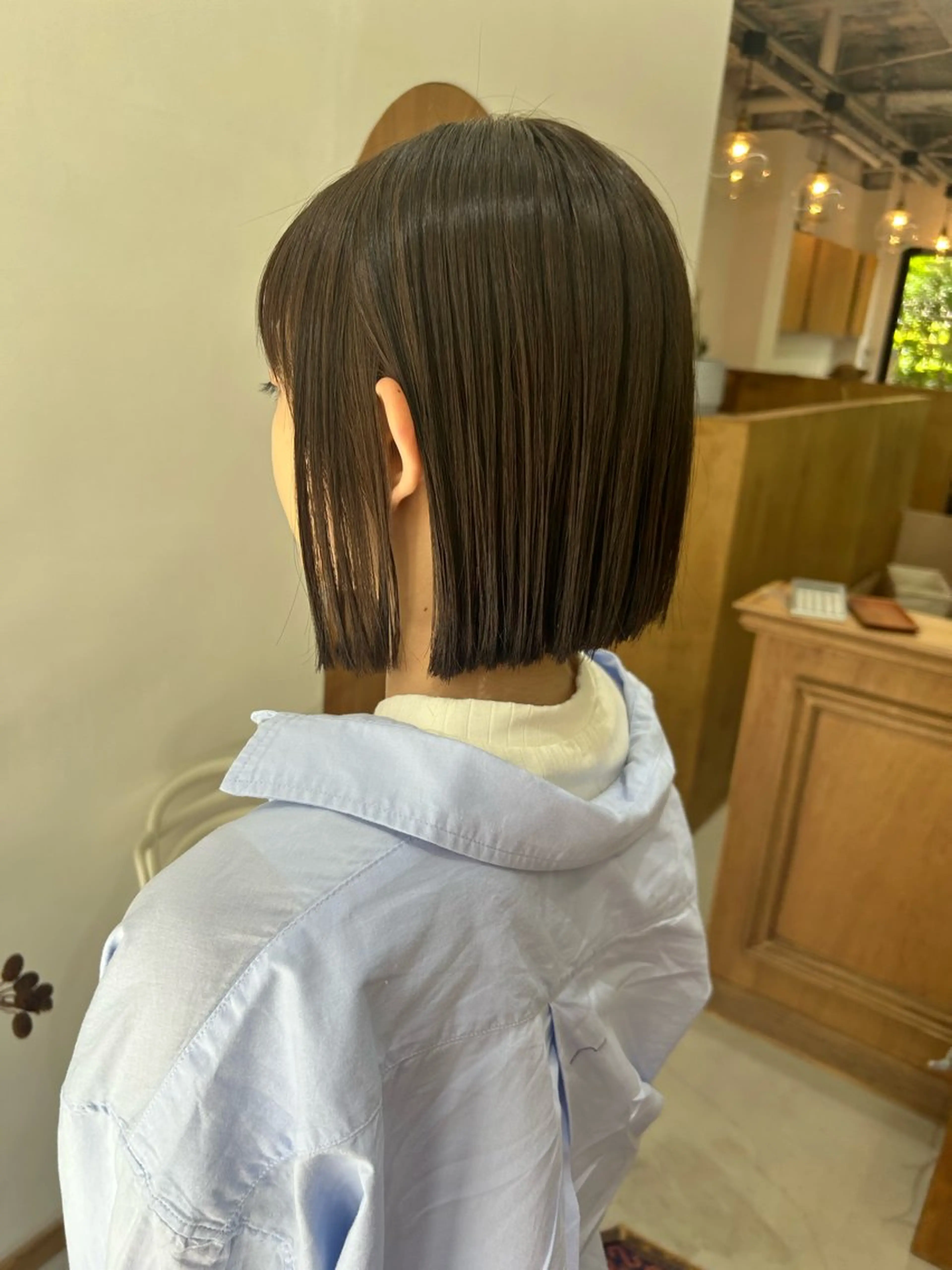 ショート 切りっぱなしボブ ボブ なつめ🐶ショート ベージュカラーのヘアスタイル