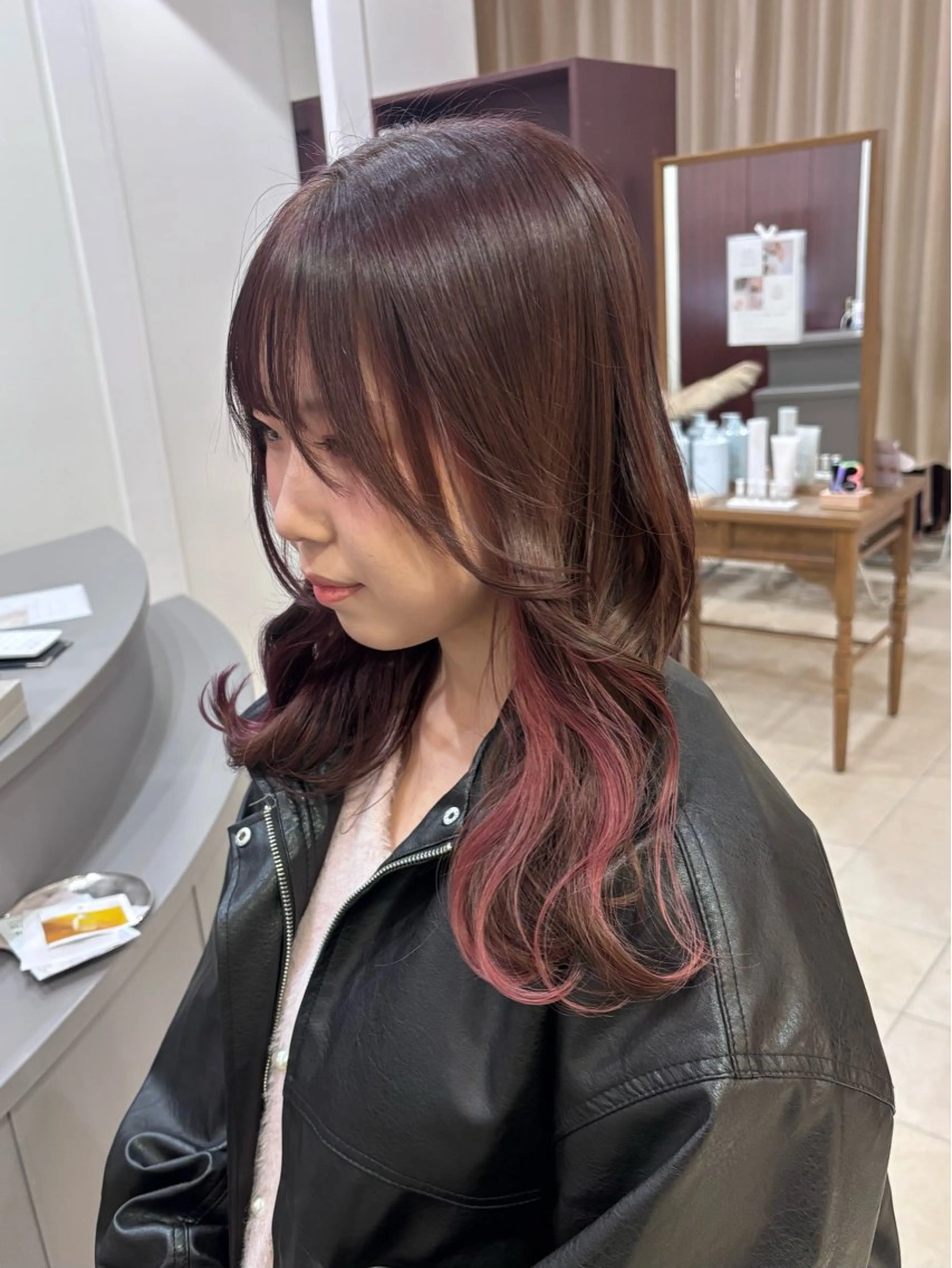 セミロング alu yuinaのヘアスタイル
