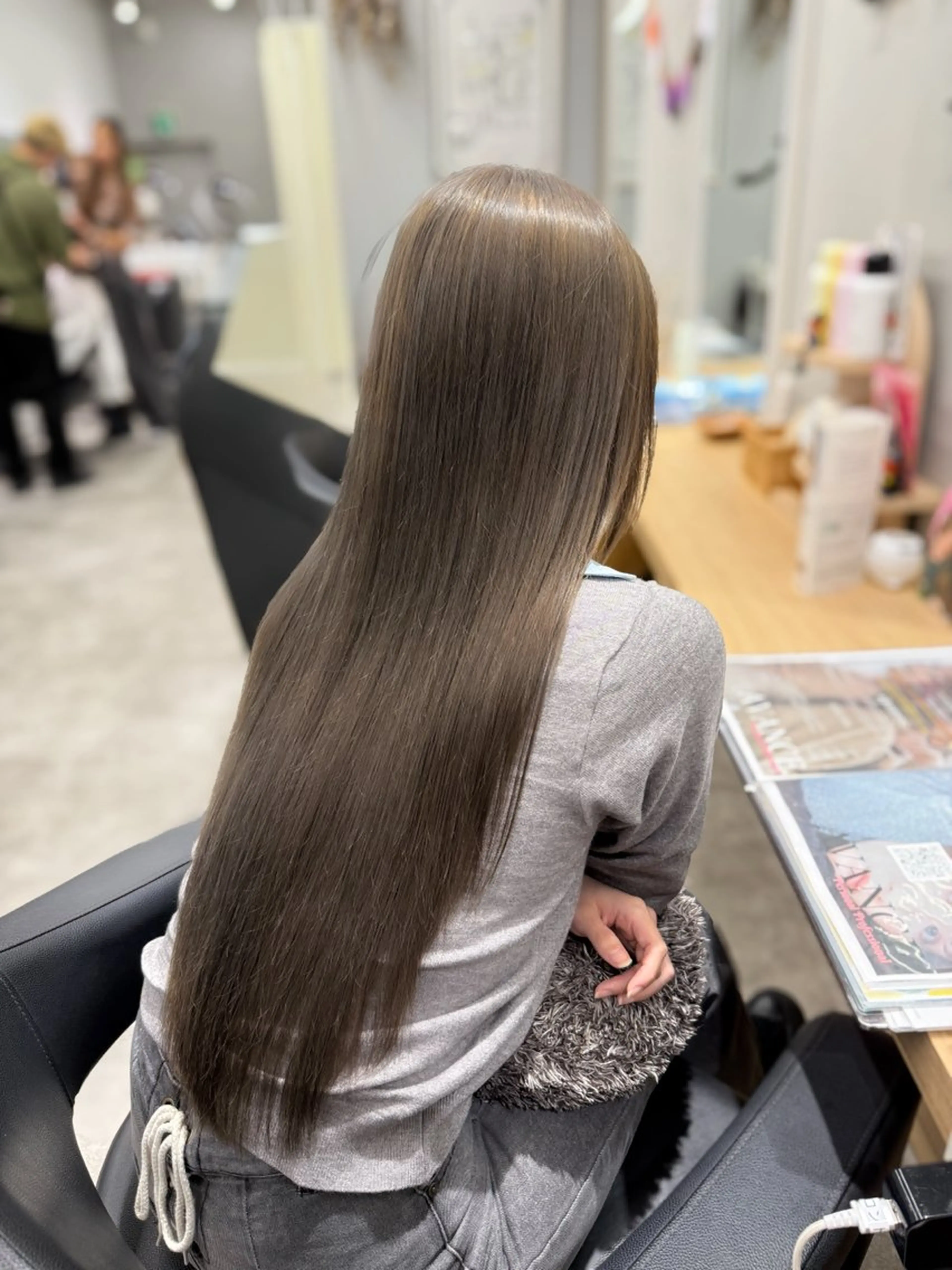 ロング カラー ブリーチ 透明感カラー ヘアカラー トリートメント 巻ける髪質改善🫧ハ イライト/永田汰伊智のヘアスタイル