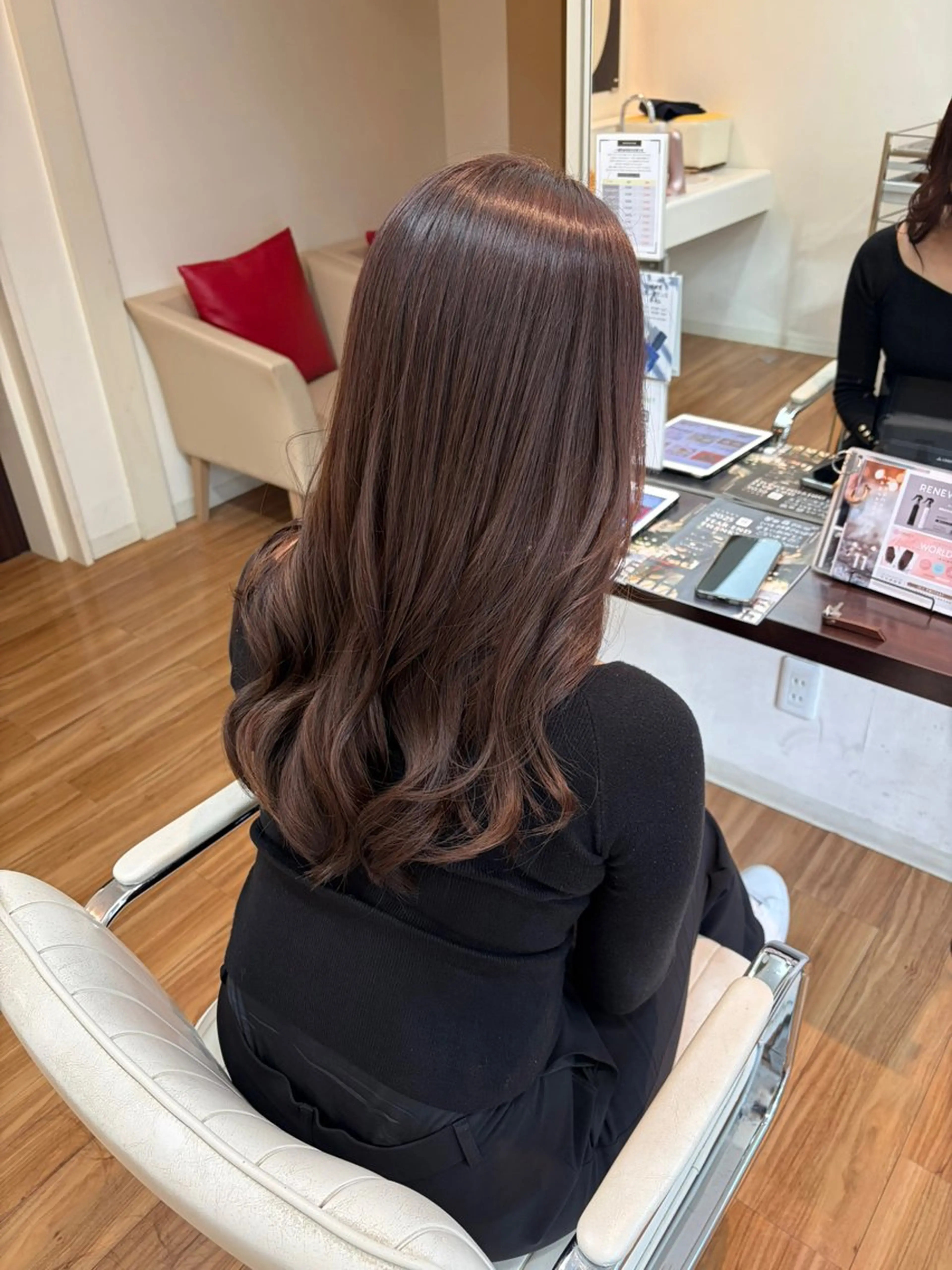 ミディアム カット ヘアカラー トリートメント 平田 華菜のヘアスタイル