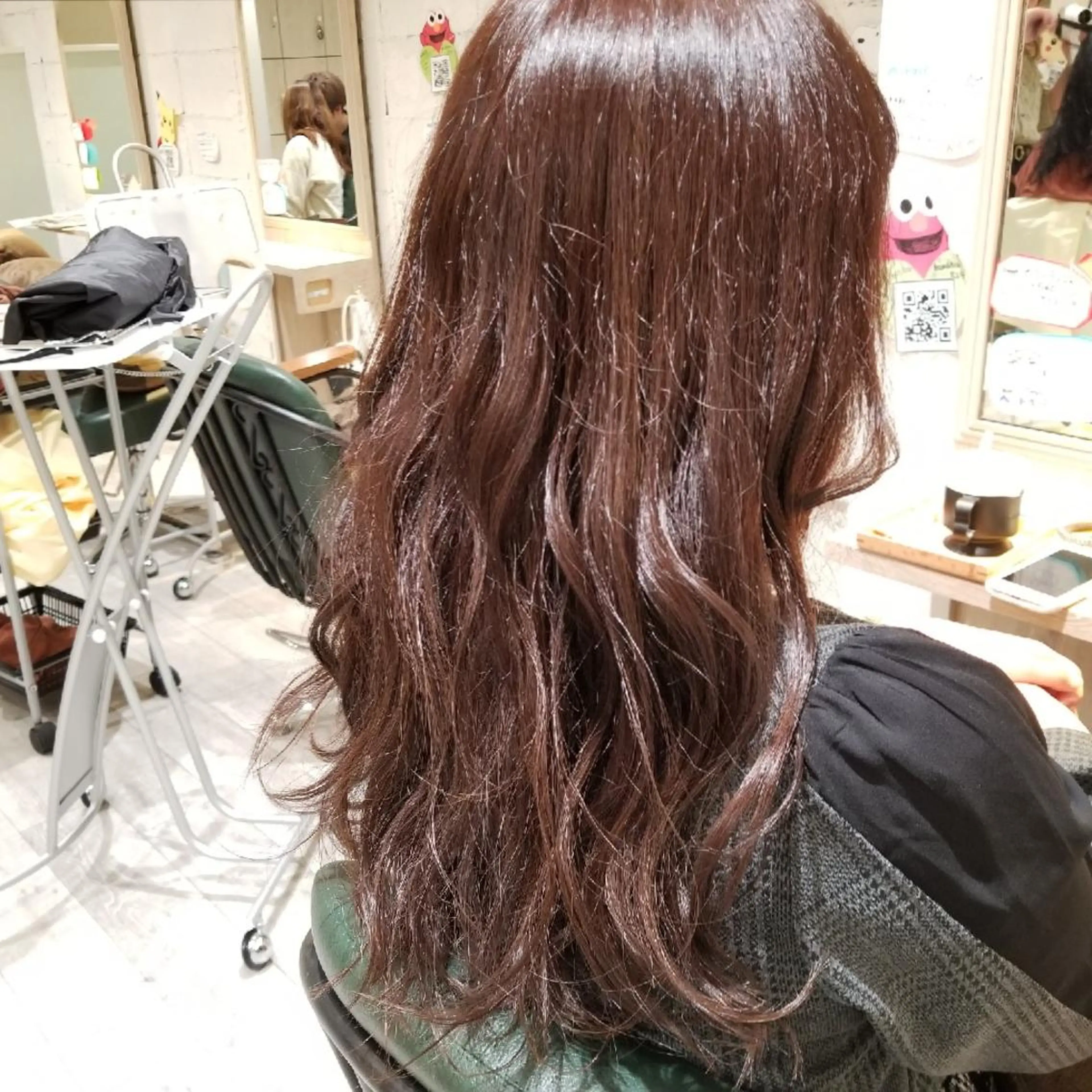 ロング カラー ピンクカラー カット ヘアカラー トリートメント SAKURA (サクラ)のヘアスタイル