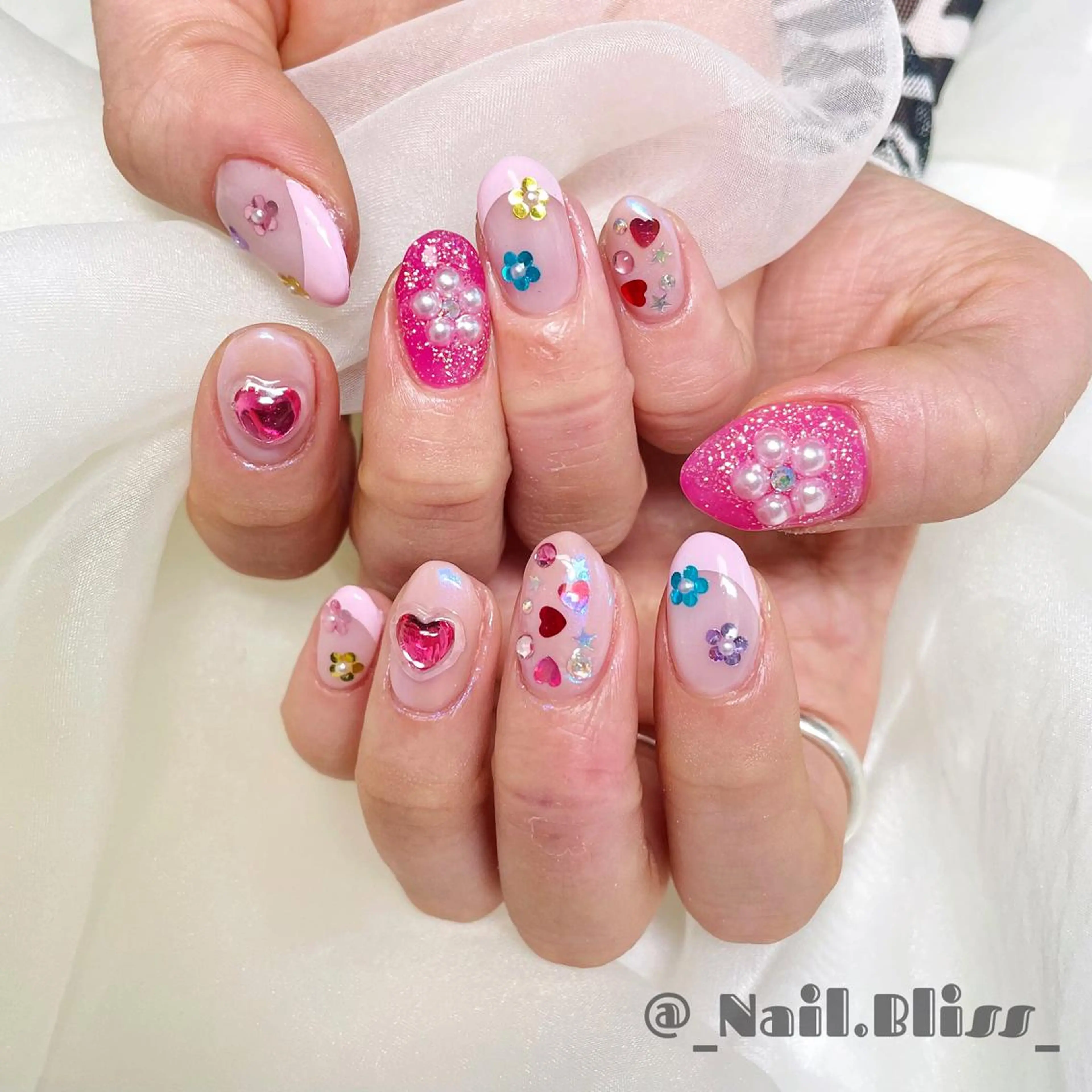 ネイル フラワーネイル ハンドネイル NAIL BLISSのネイルデザイン