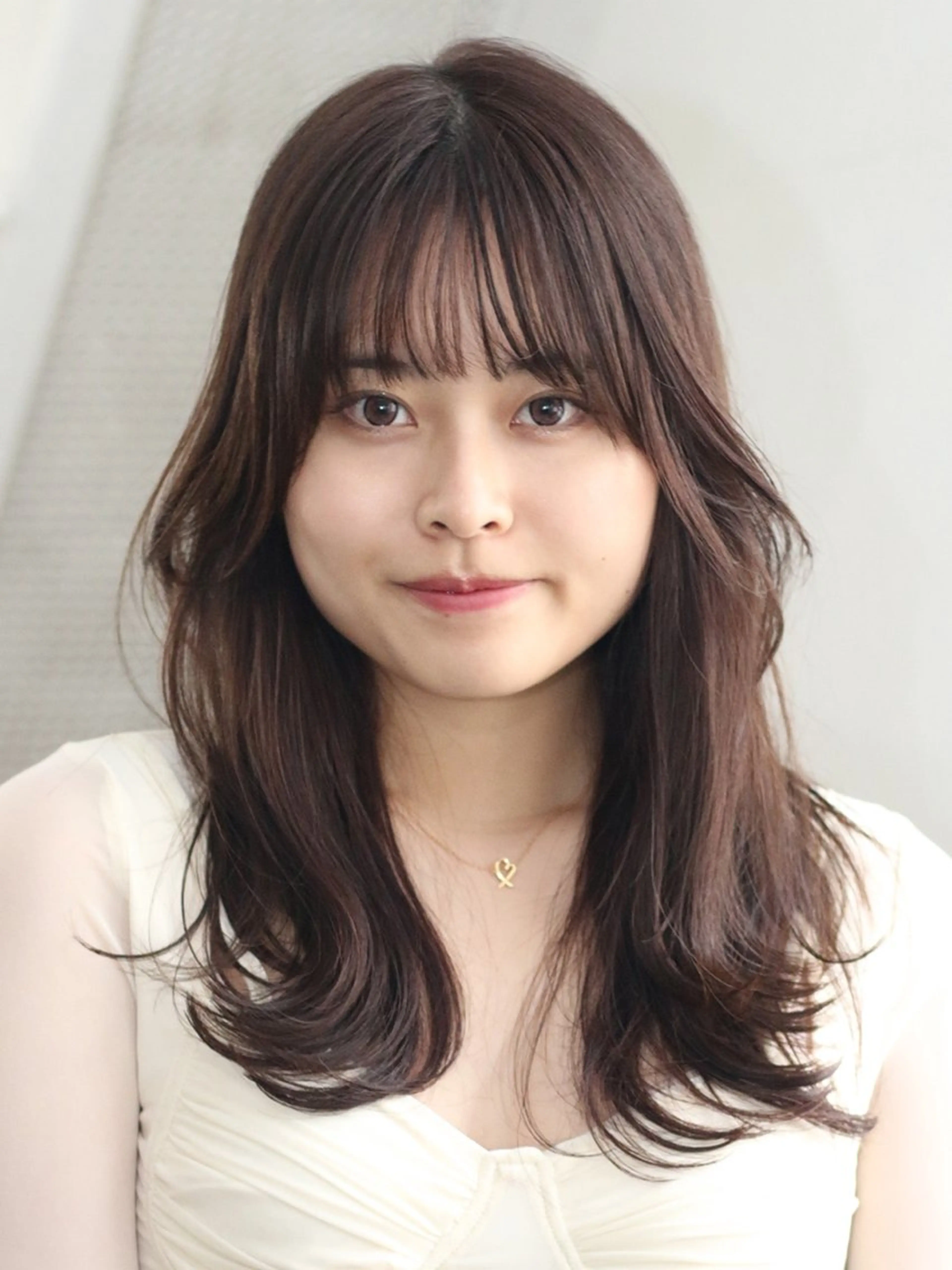 セミロング カラー 小川 夏実のヘアスタイル