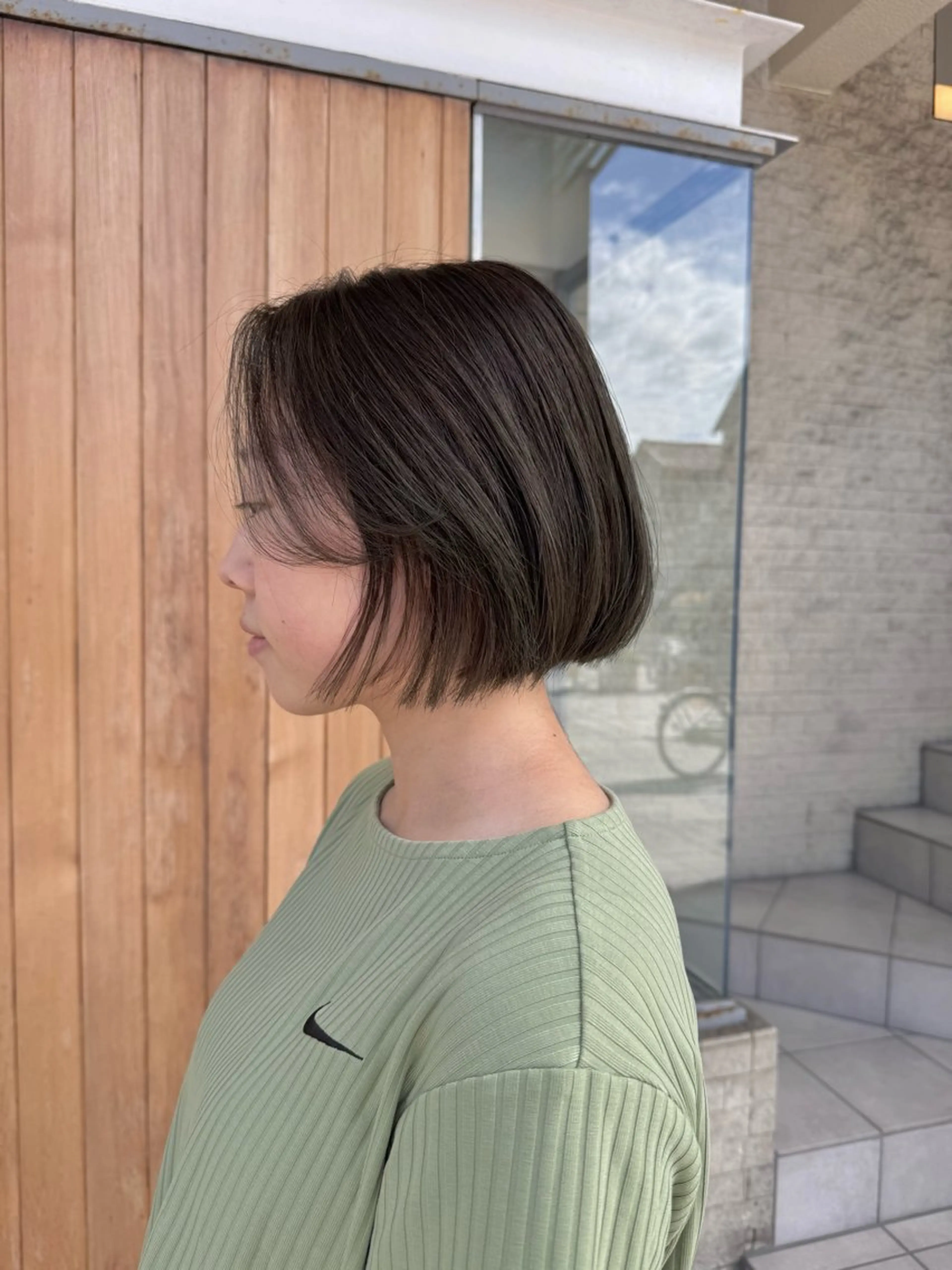 ショート カラー ナチュラルに目を惹く デザイン/KOHNOのヘアスタイル