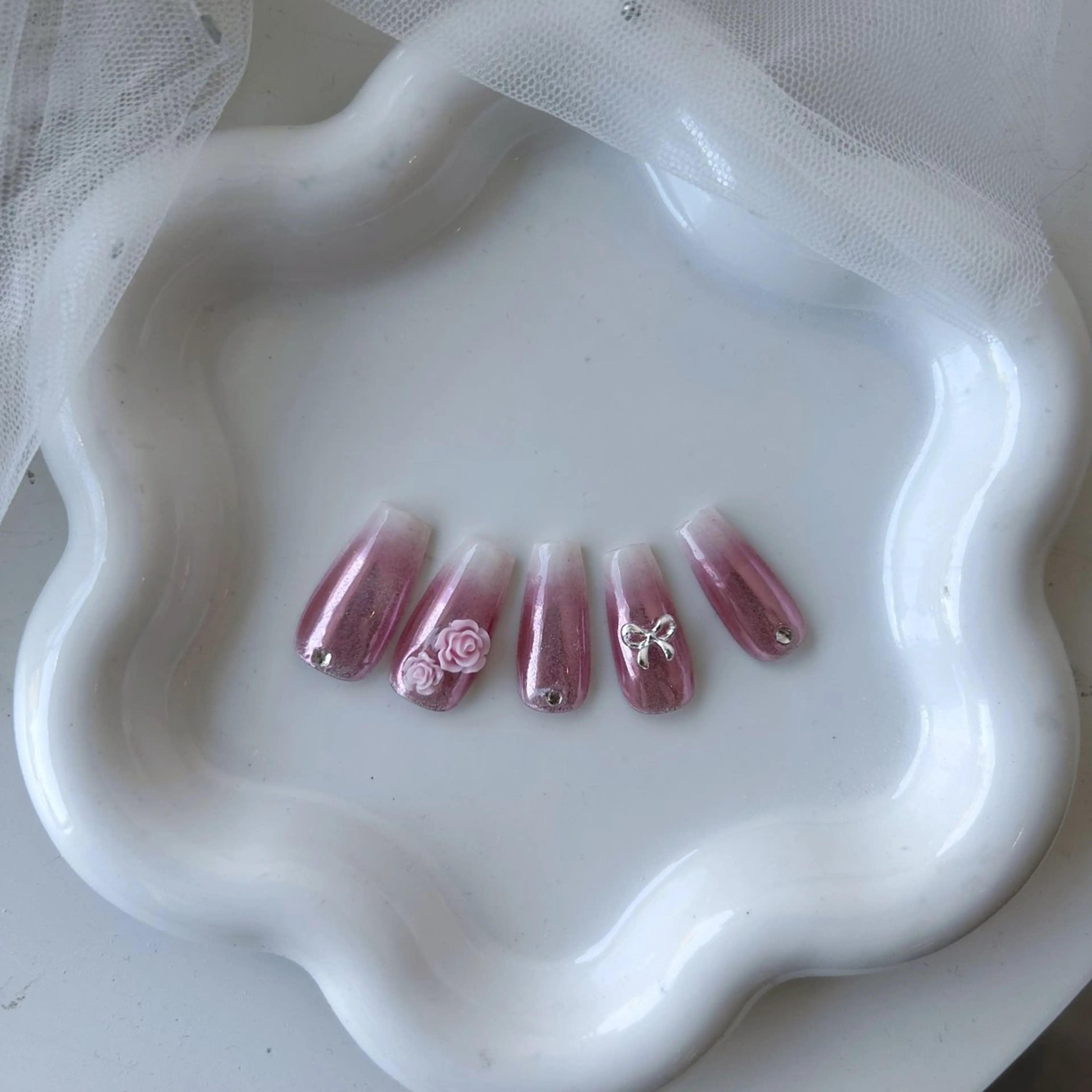 ネイル アートネイル グラデーション ミラーネイル ストーンネイル vante yudukiのネイルデザイン