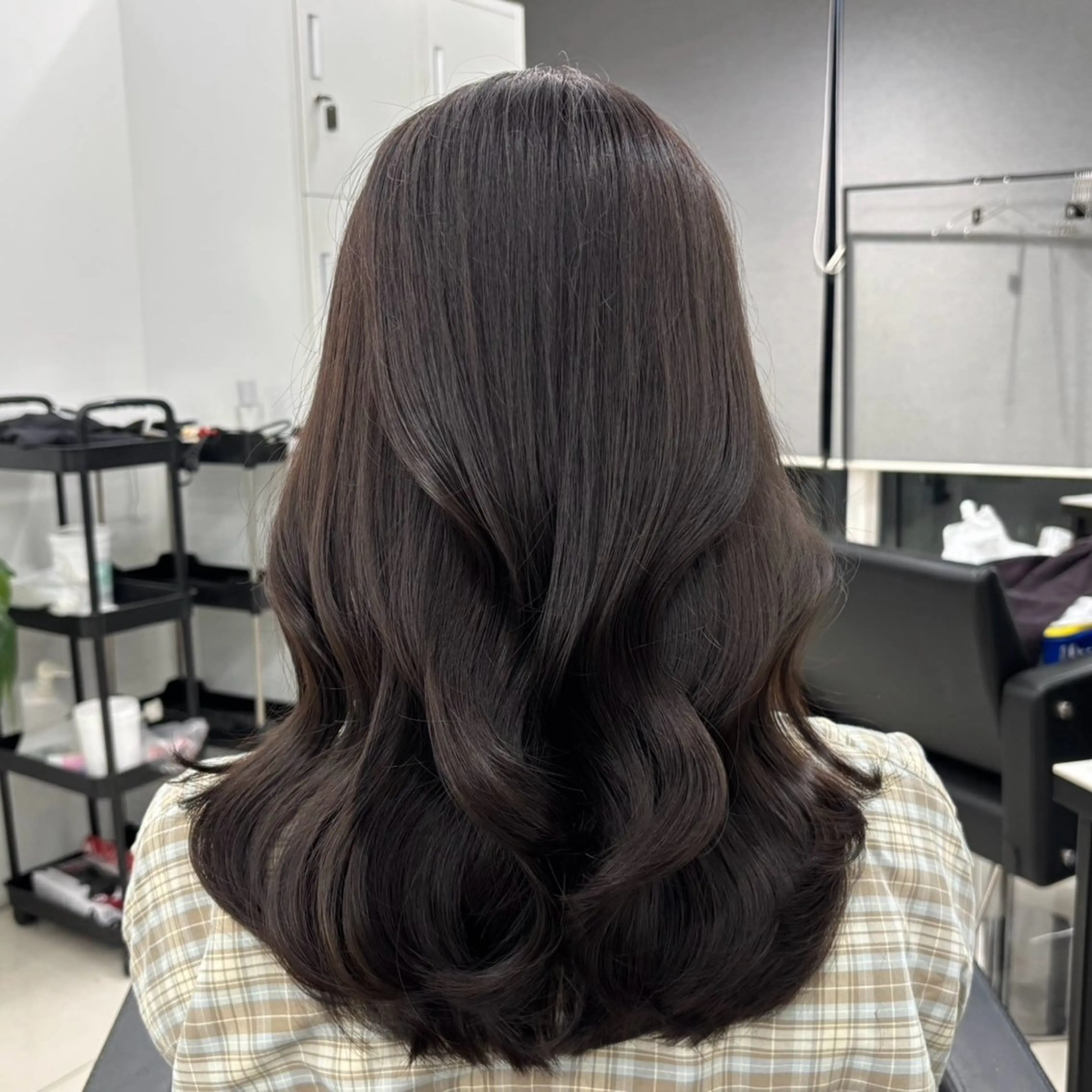 セミロング カラー ️髪質改善カラー /美髪矯正🎀こゆきのヘアスタイル