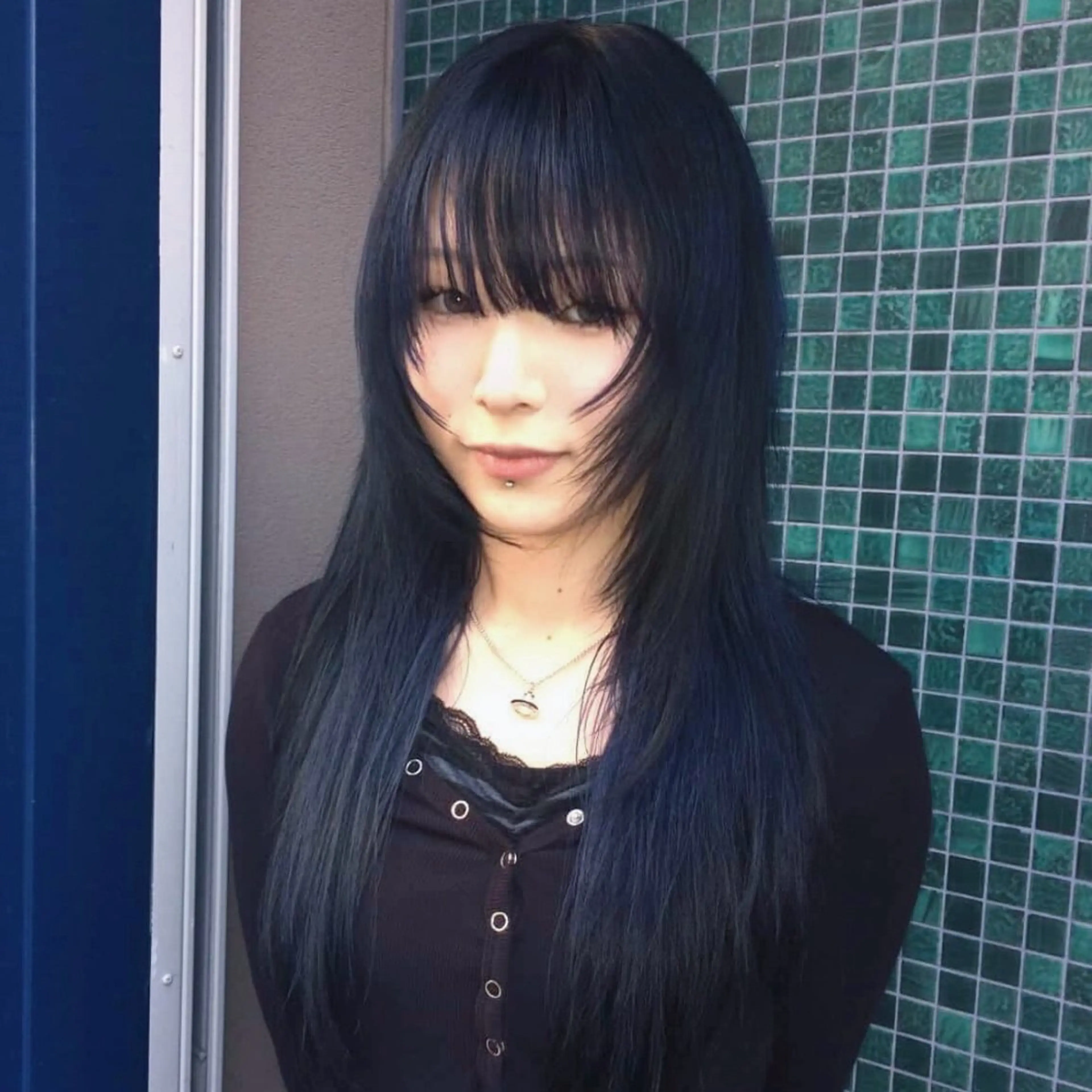 ロング ヘアカラー にちか /似合う個性派カラーのヘアスタイル