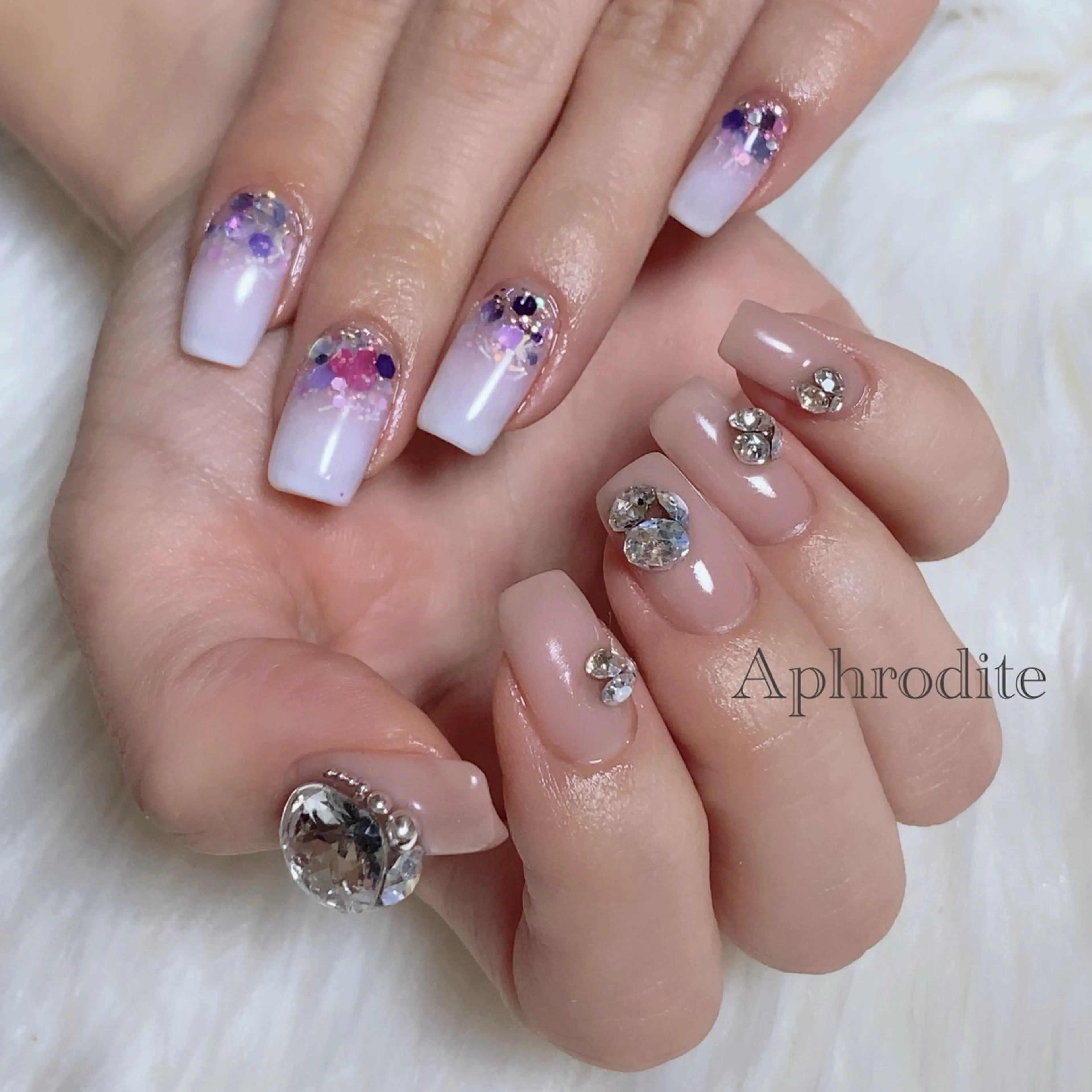 ネイル Aphrodite パラジェル認定サロンのネイルデザイン